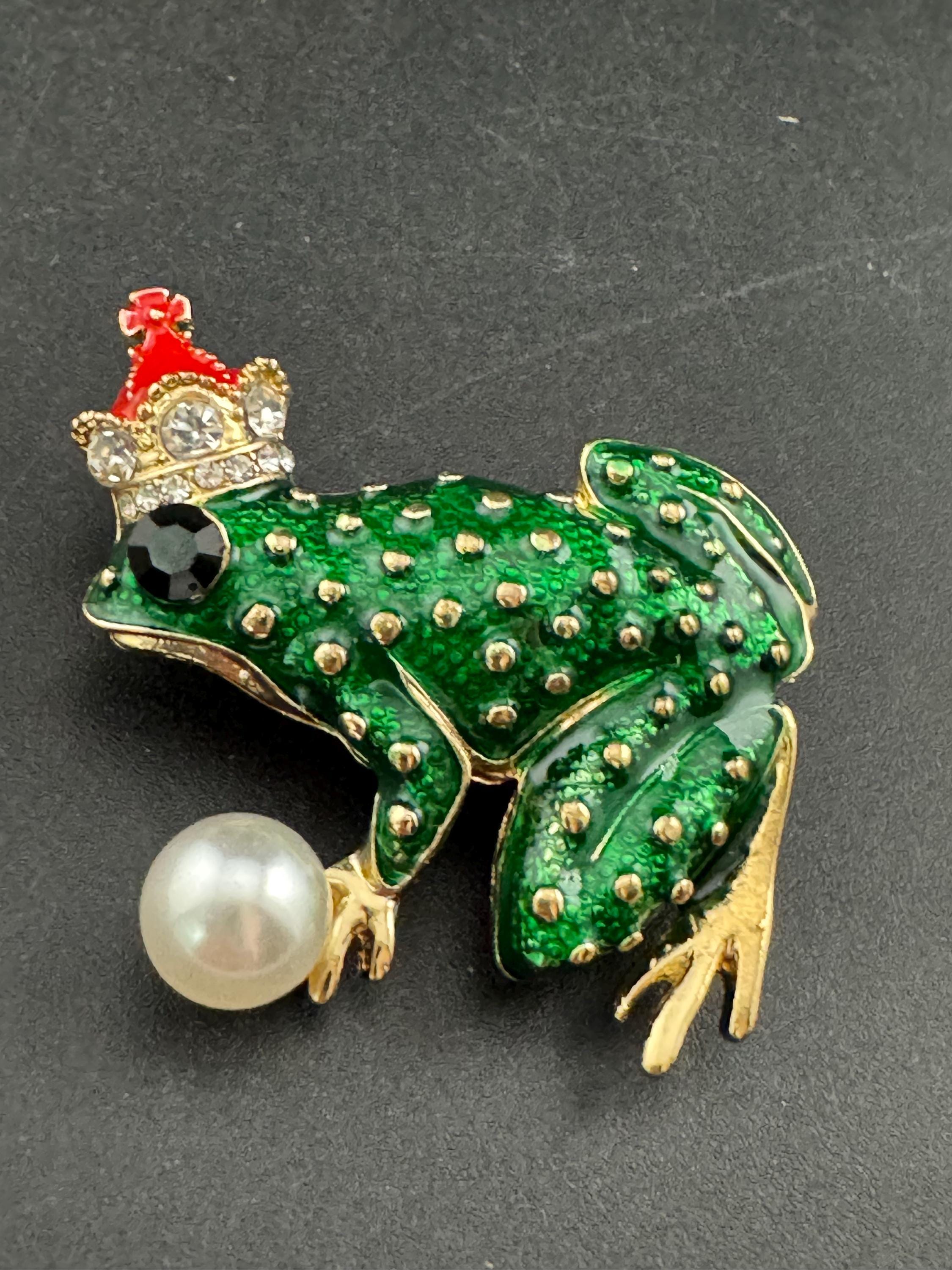 Novelty Frog Prince brooch, Green enamel, pearl & diamanté