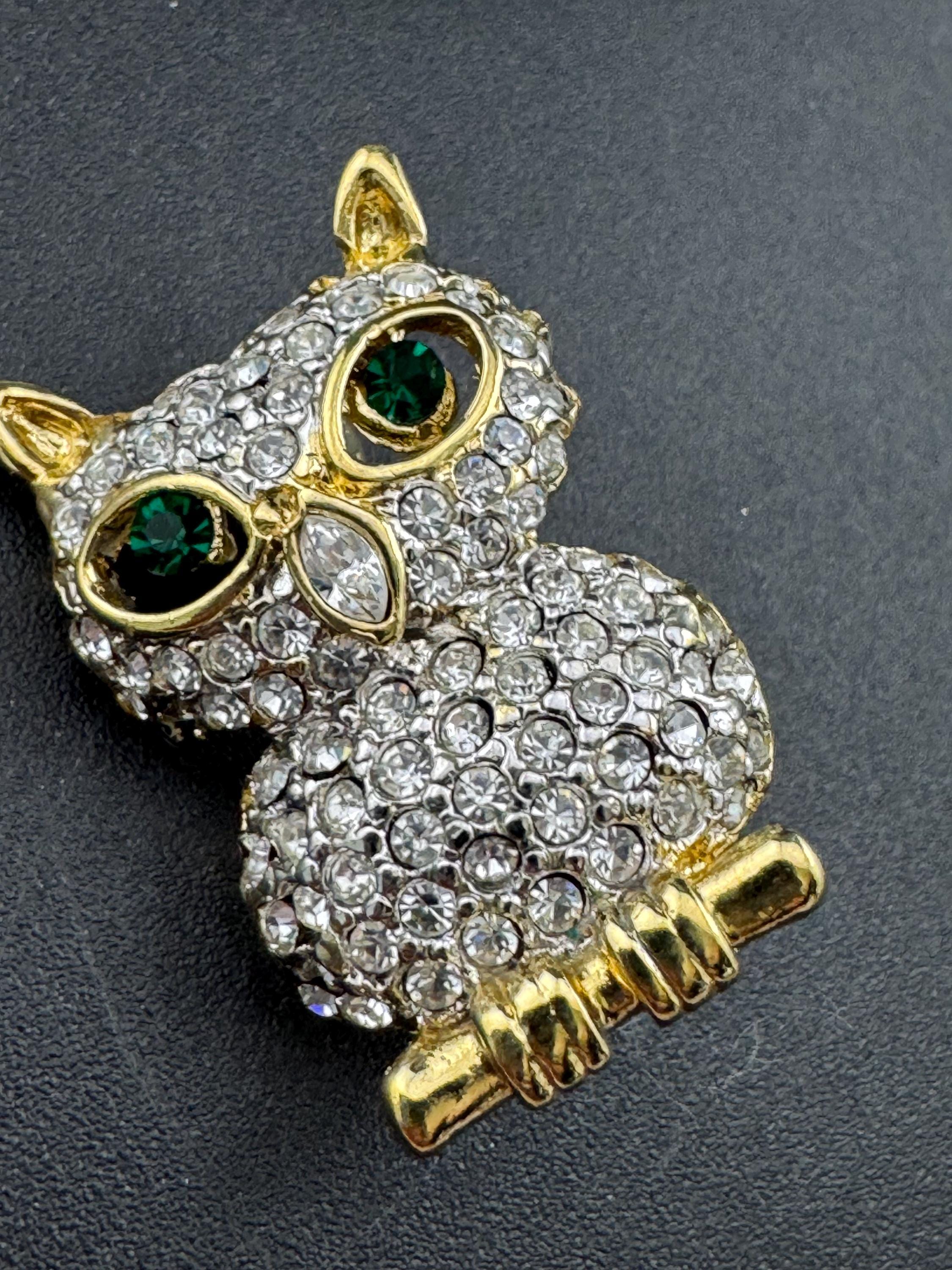 Small rhinestone owl brooch, gold tone, vintage