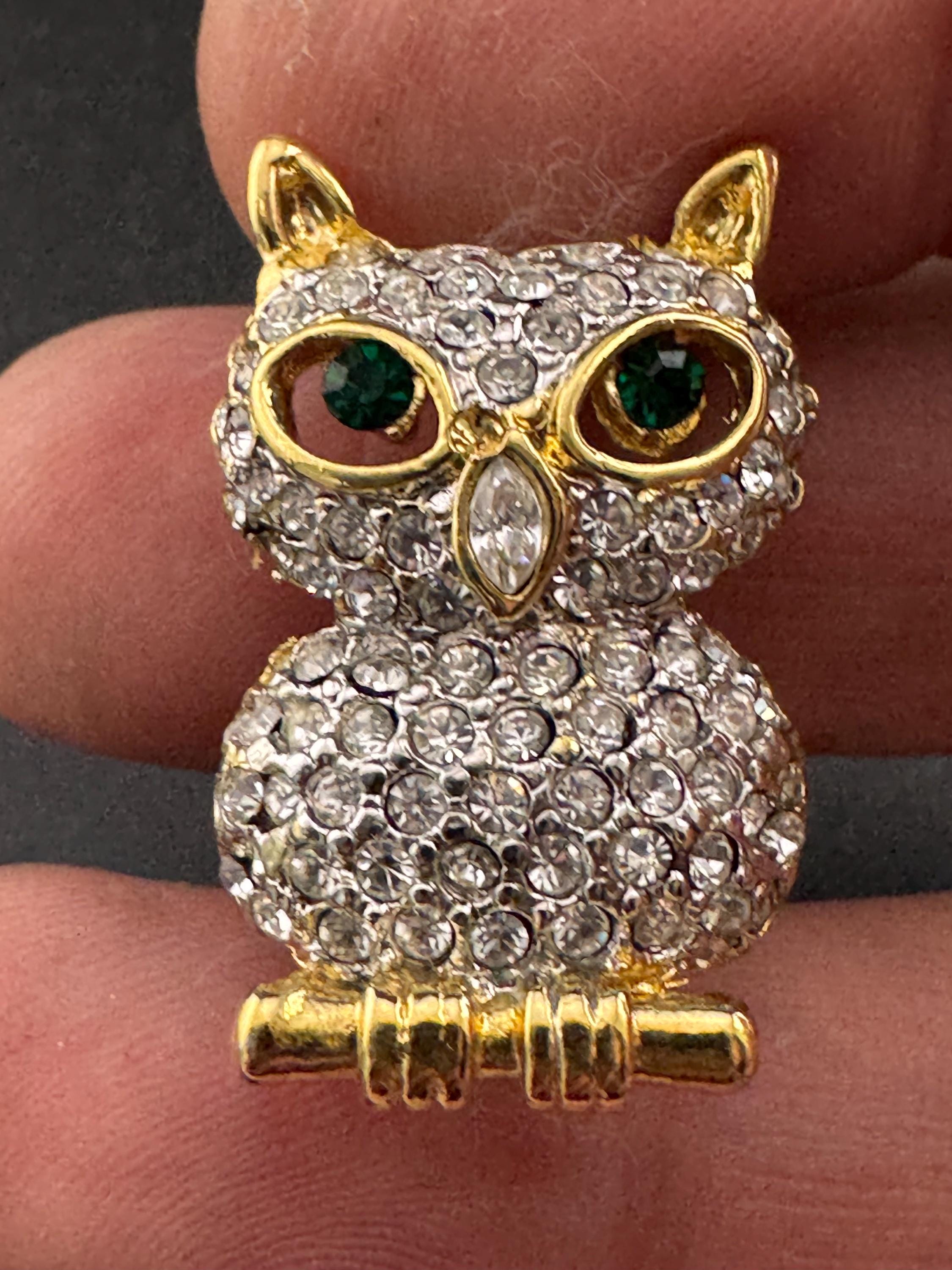 Small rhinestone owl brooch, gold tone, vintage