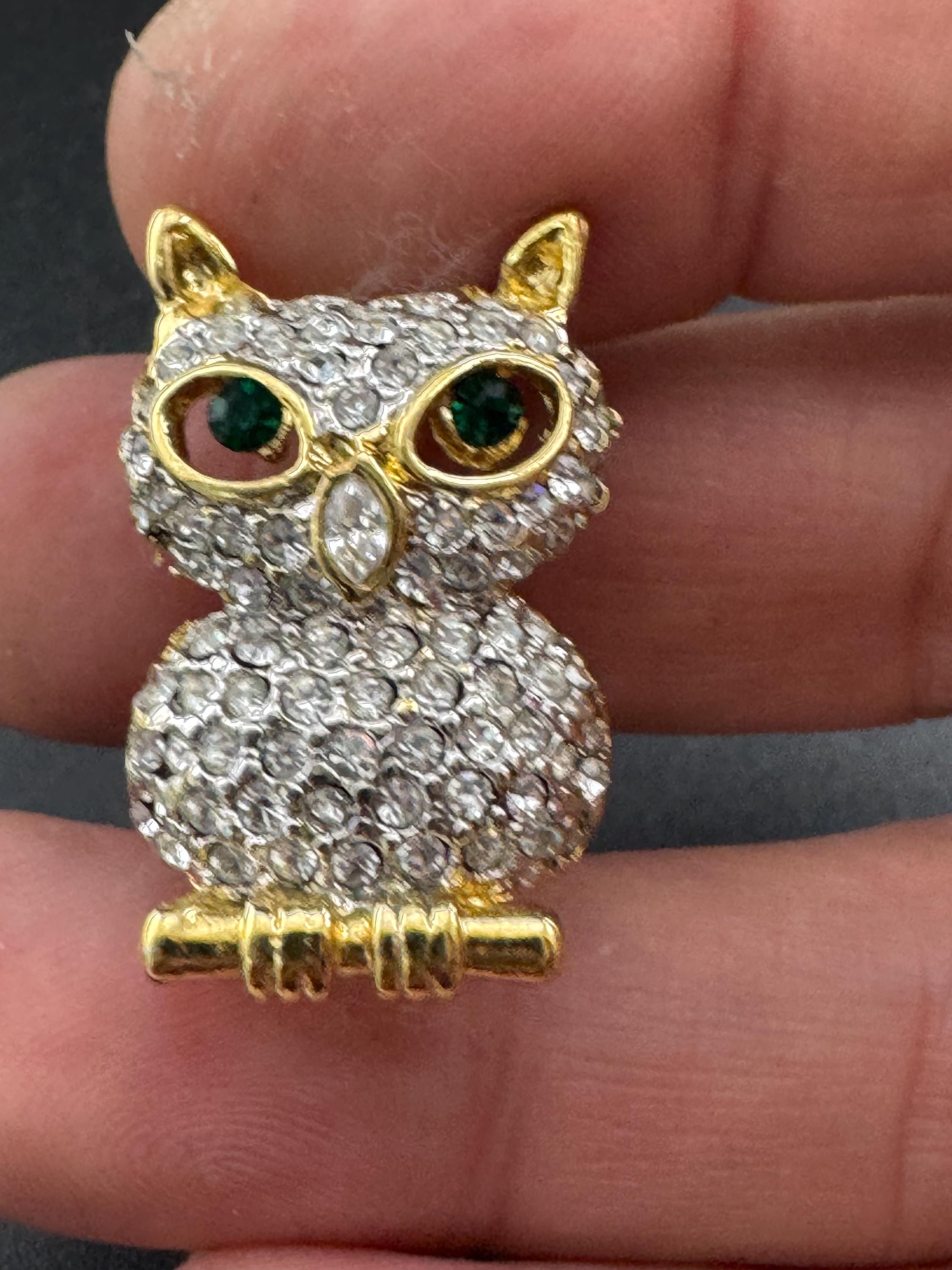 Small rhinestone owl brooch, gold tone, vintage