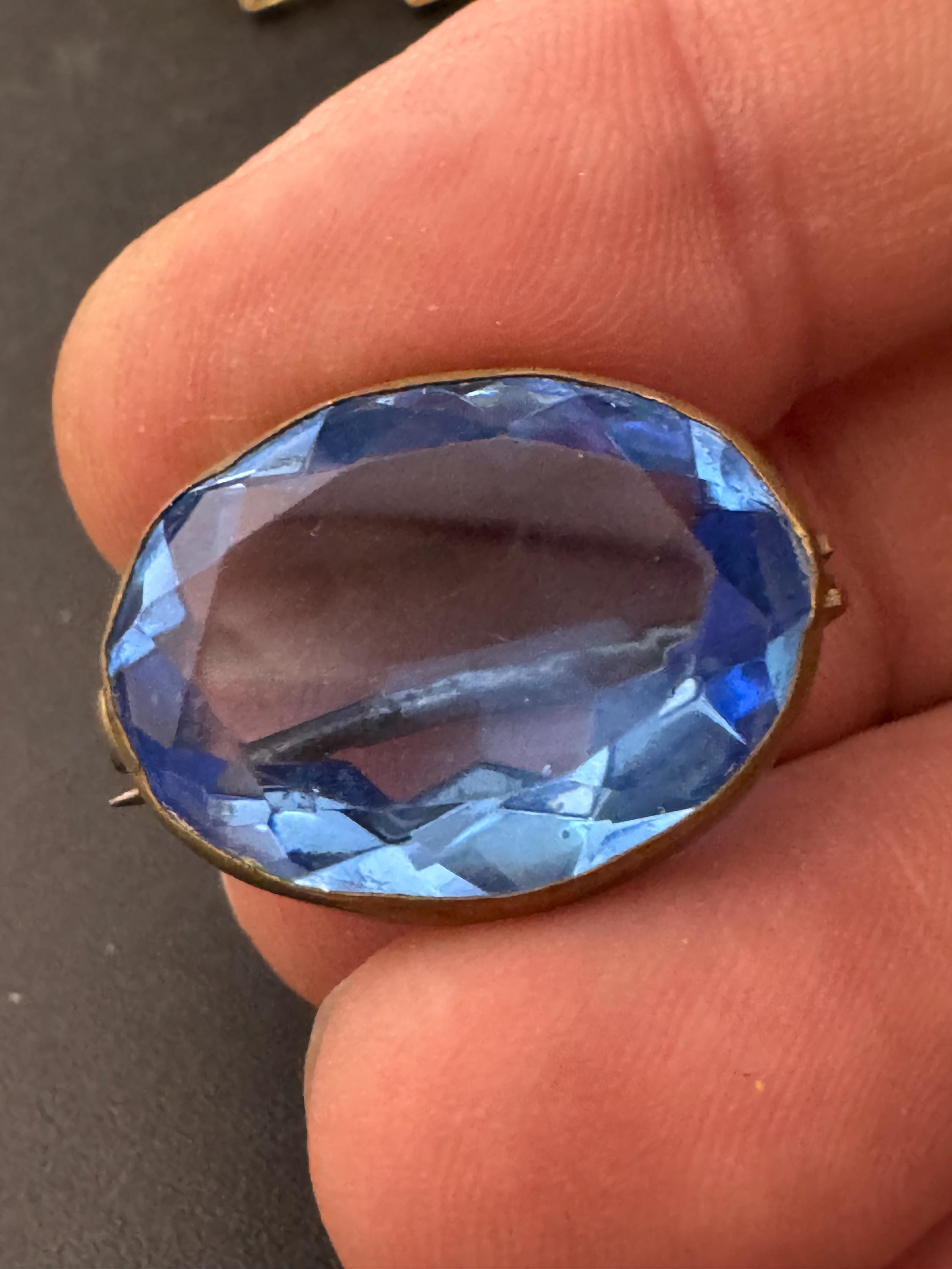 Antique Edwardian sapphire blue oval faceted glass brooch, c clasp