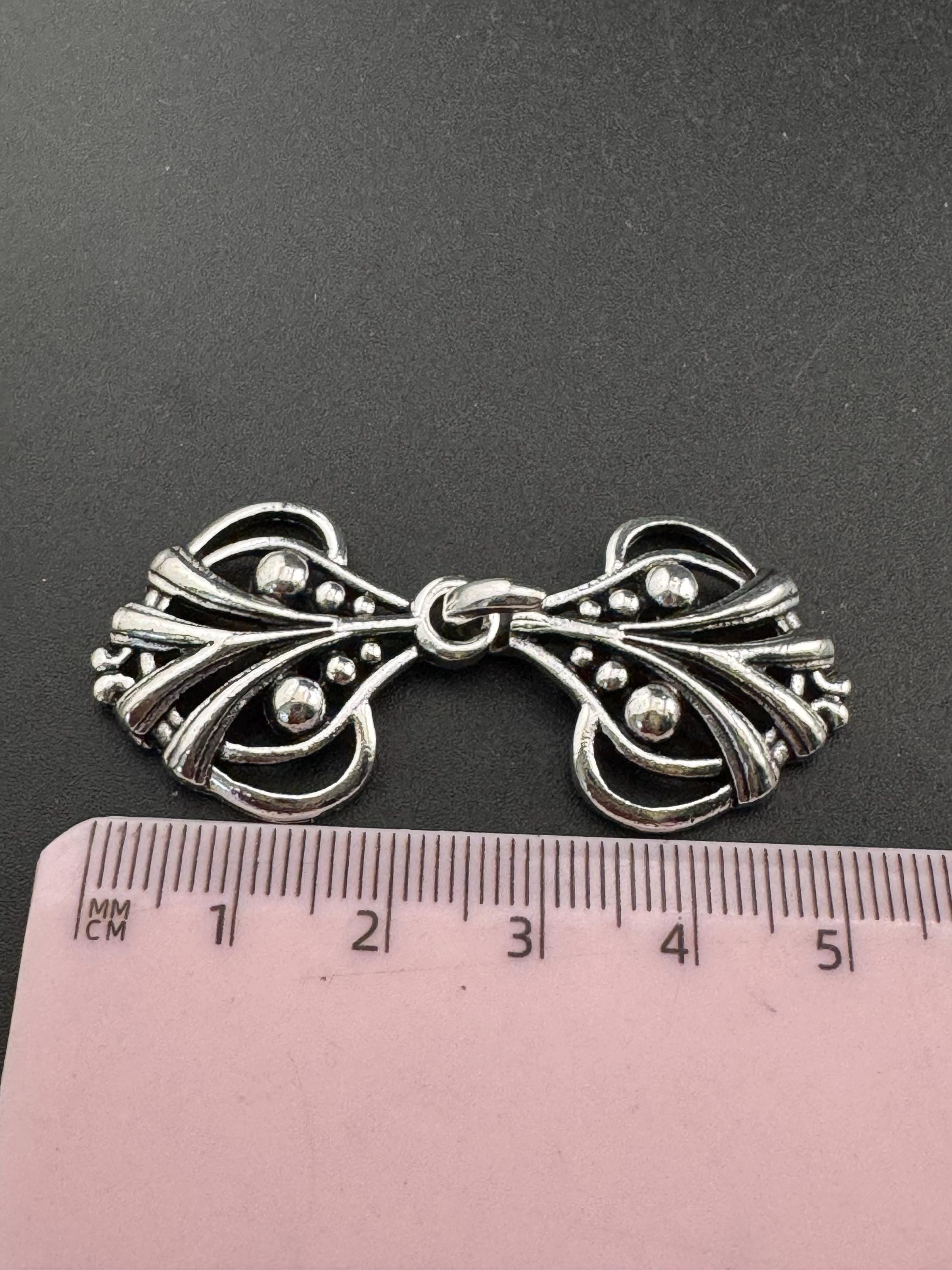 Art nouveau style silver or antique gold double belt buckle , sewing cardigan cloak clasp