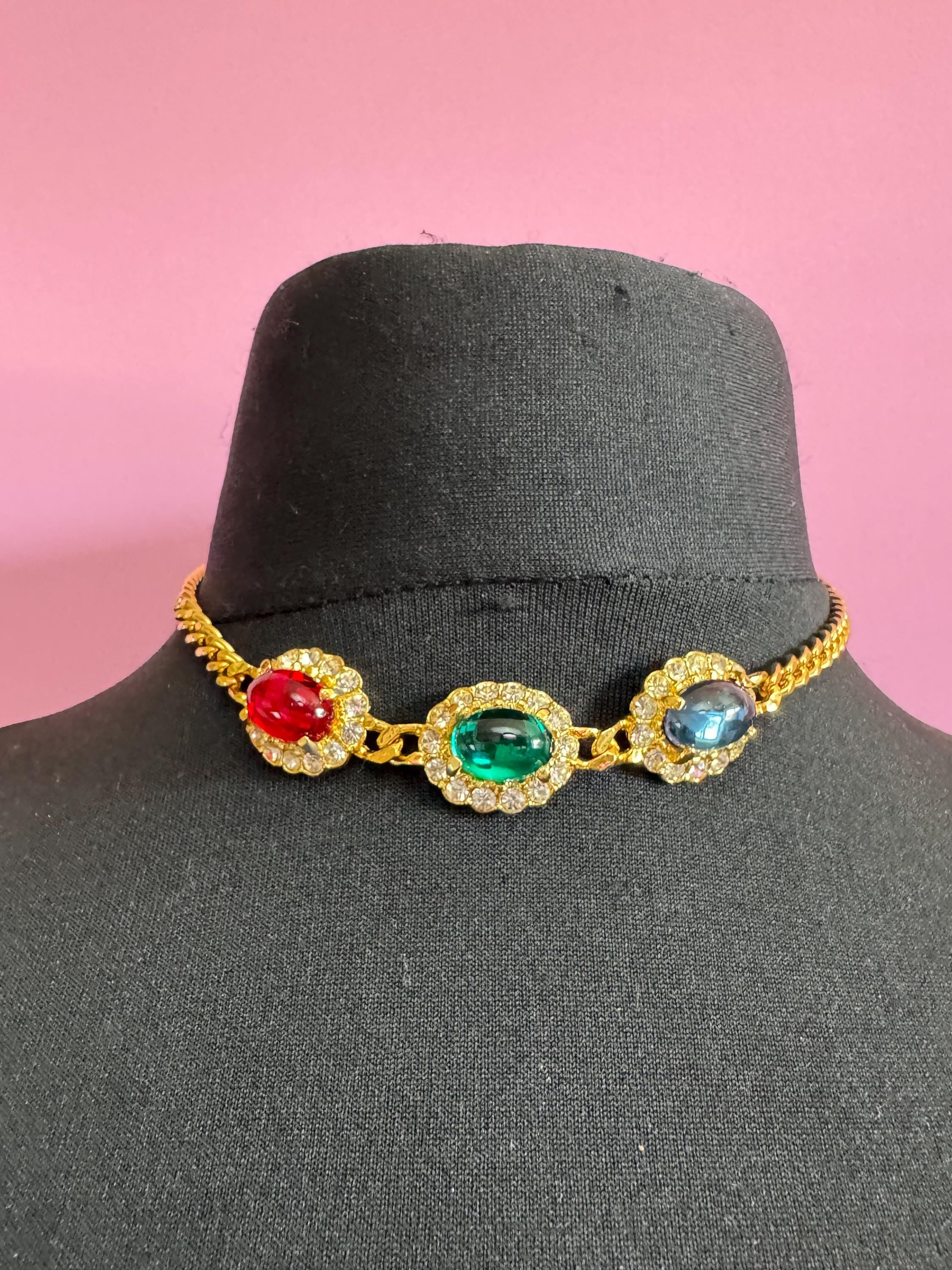41.5cm Vintage 1980s Swarovski  Red blue green Oval cabochon and clear diamanté choker necklace gold tone