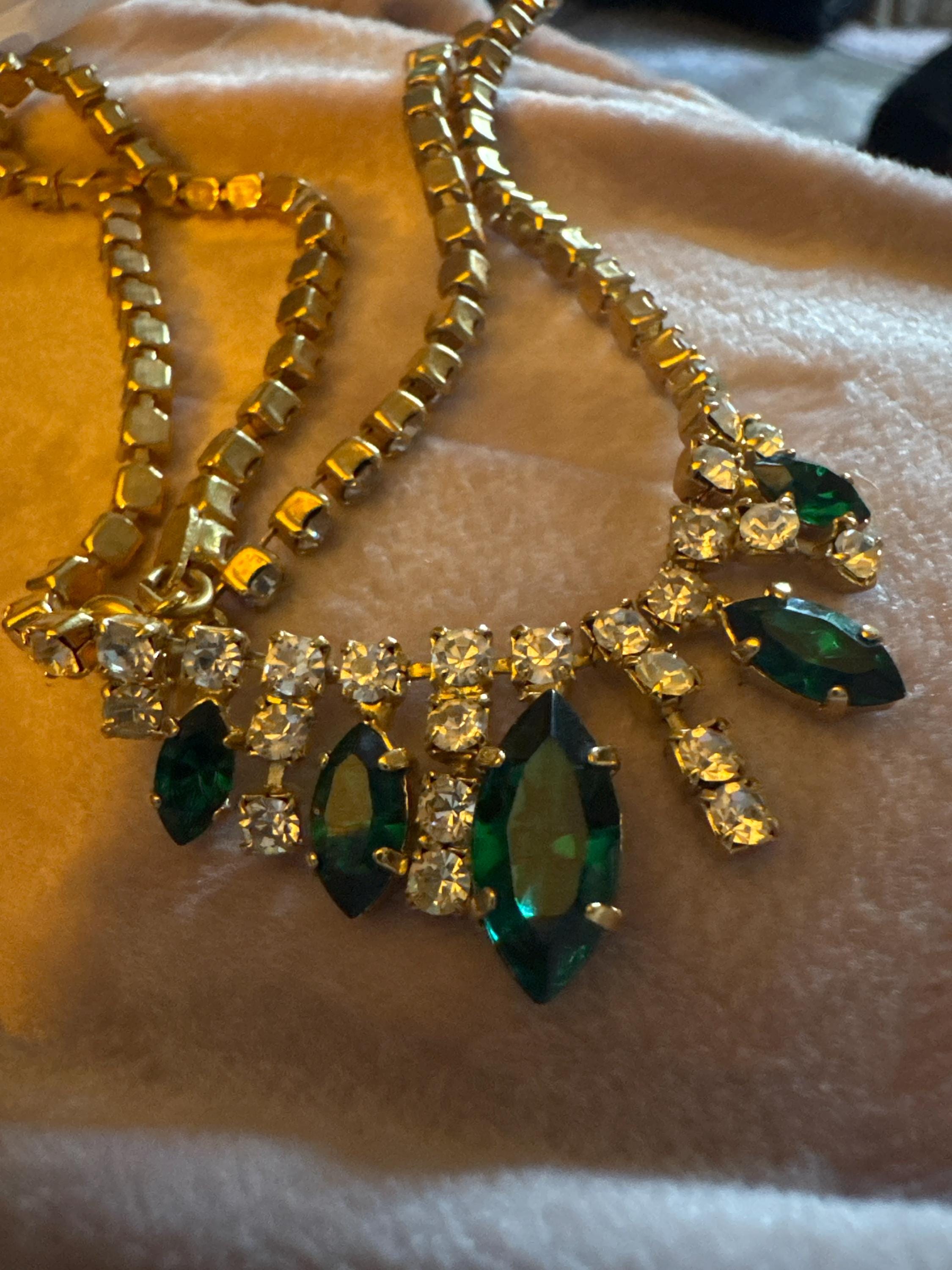 Petite fit 39cm Emerald green diamanté crystal drop necklace, glass rhinestones, vintage