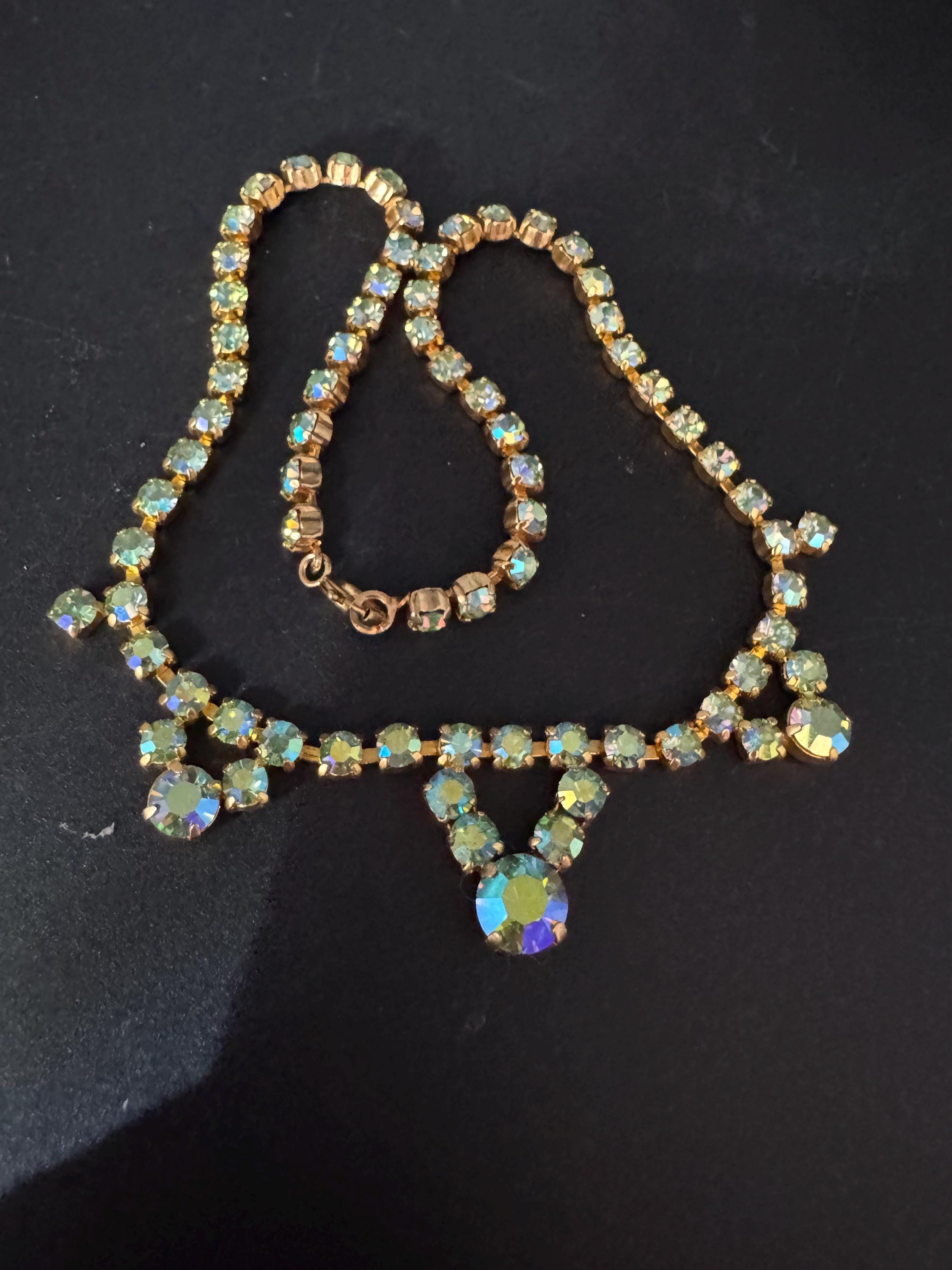 Uranium glass Petite fit 38.5 blue green Aurora borealis diamanté crystal necklace, glass, vintage