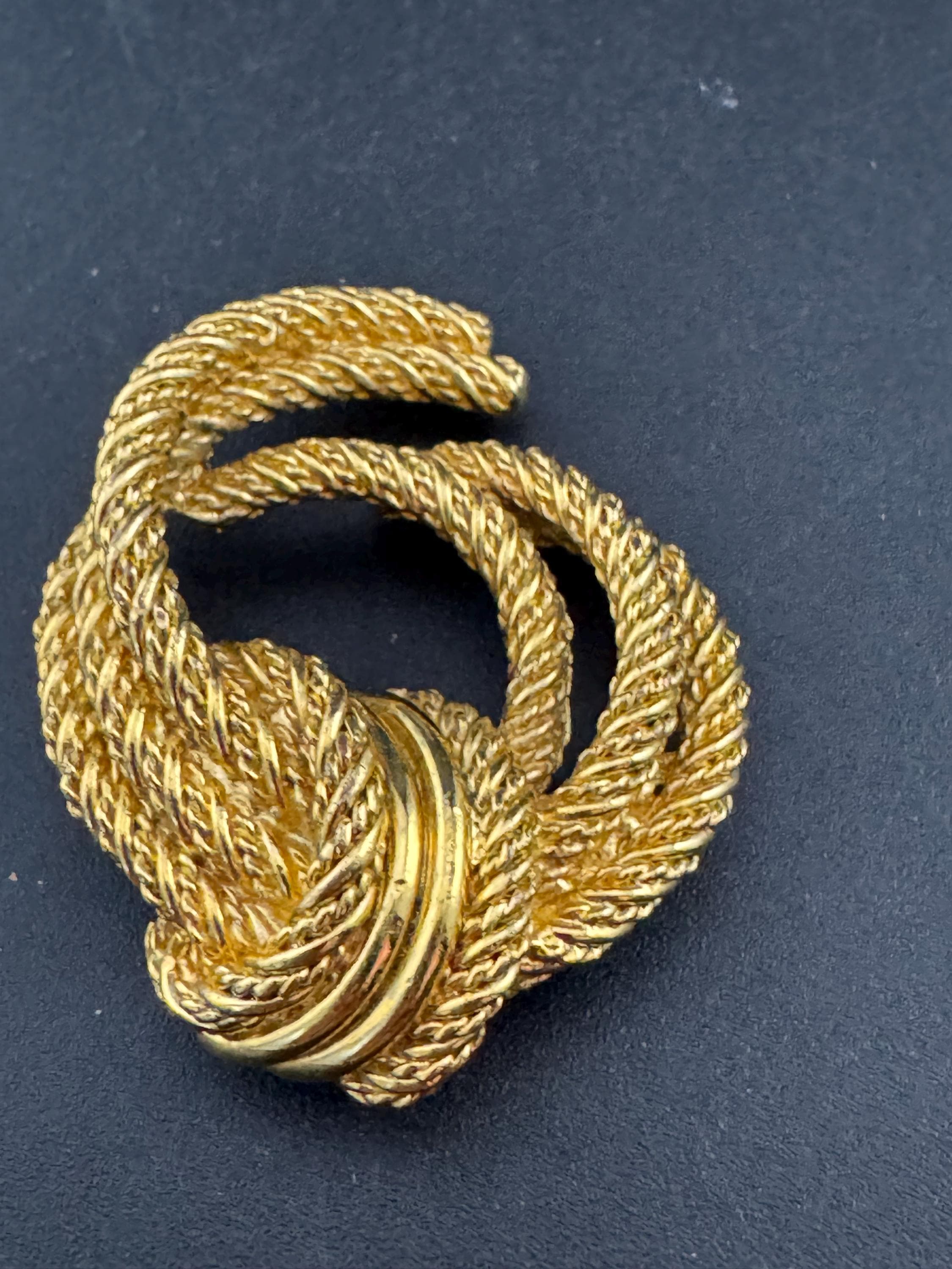 Signed Christian Dior modernist gold brooch , 5cm designer pin