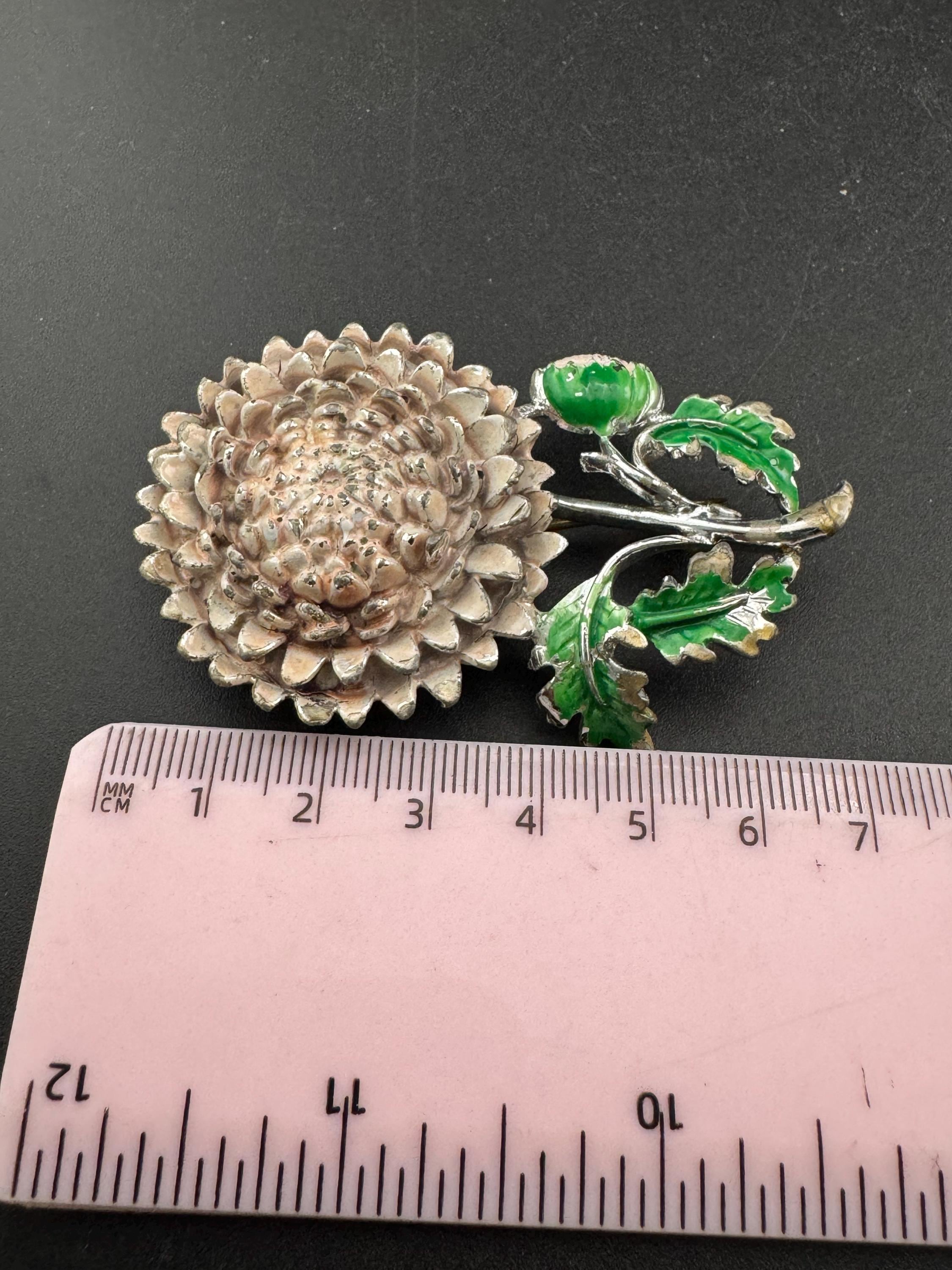 Vintage Enamel Exquisite floral birthday series brooch, chrysanthemum