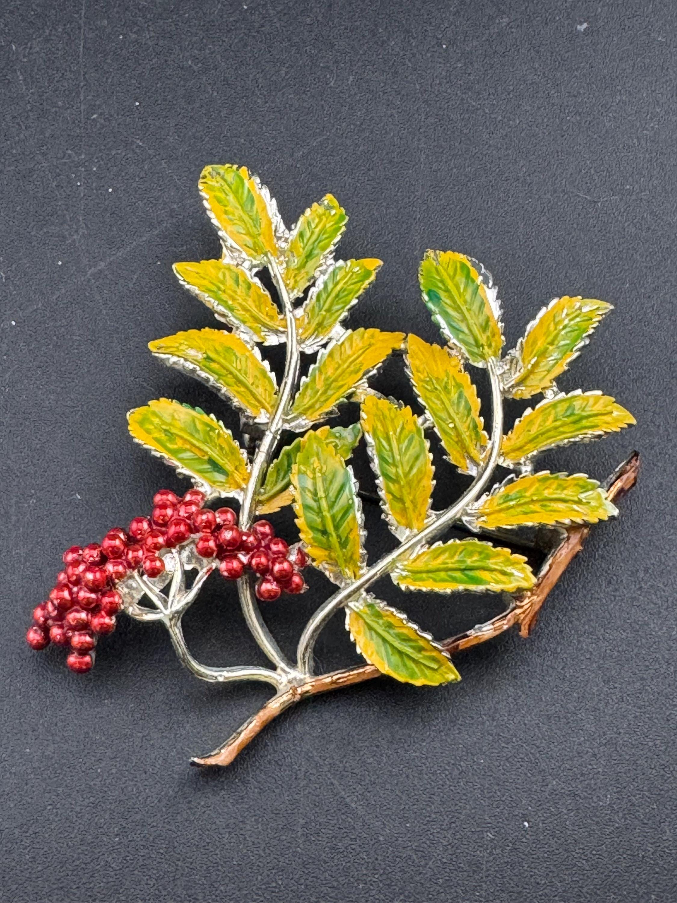 Vintage Enamel Exquisite floral mountain ash brooch, ref 5539