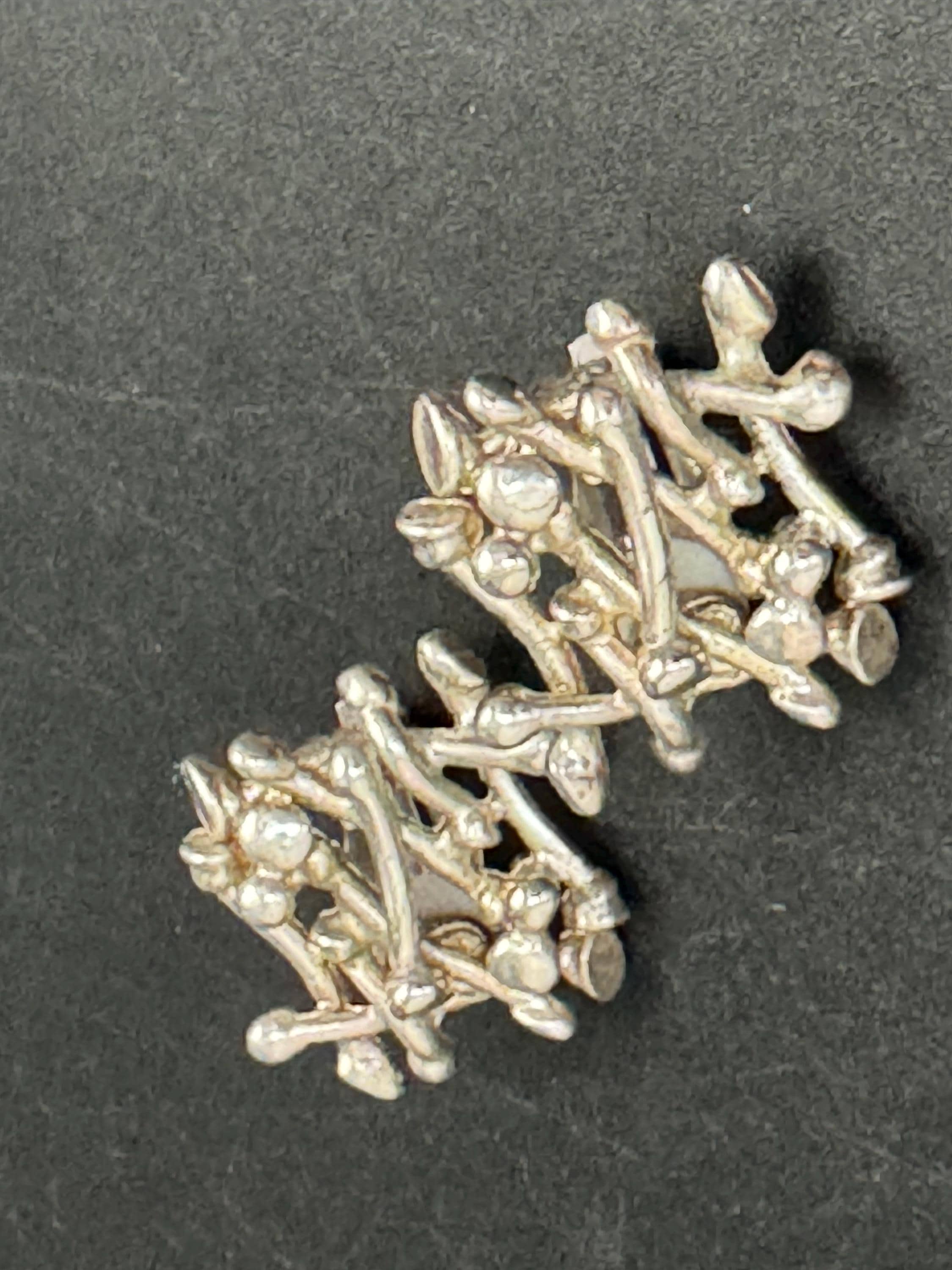 Signed dolce vita Silver tone modernist clip on earrings French designer