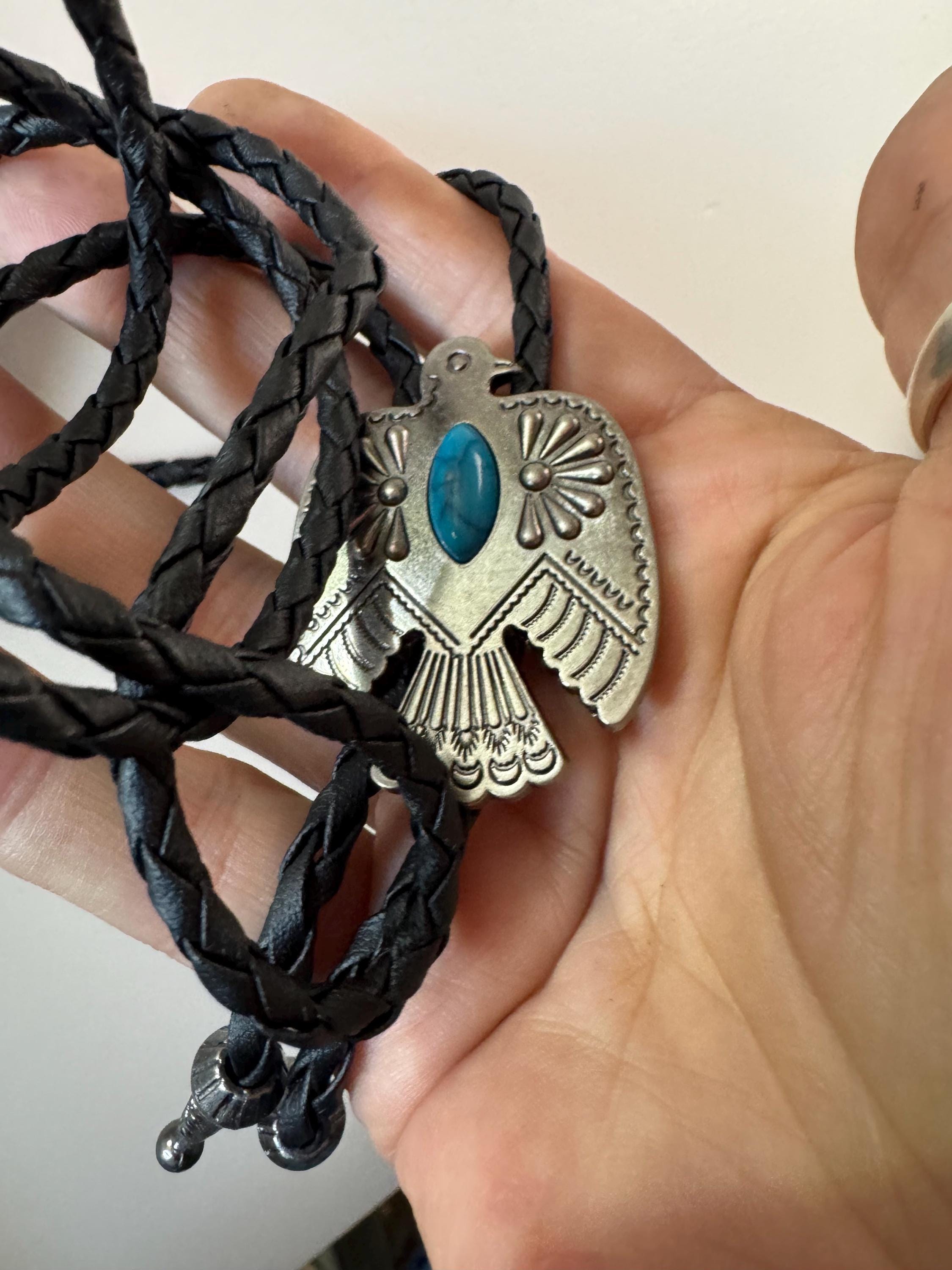 Retro Southwestern Bird Bolo Necklace: Turquoise Stone, Silver Tone