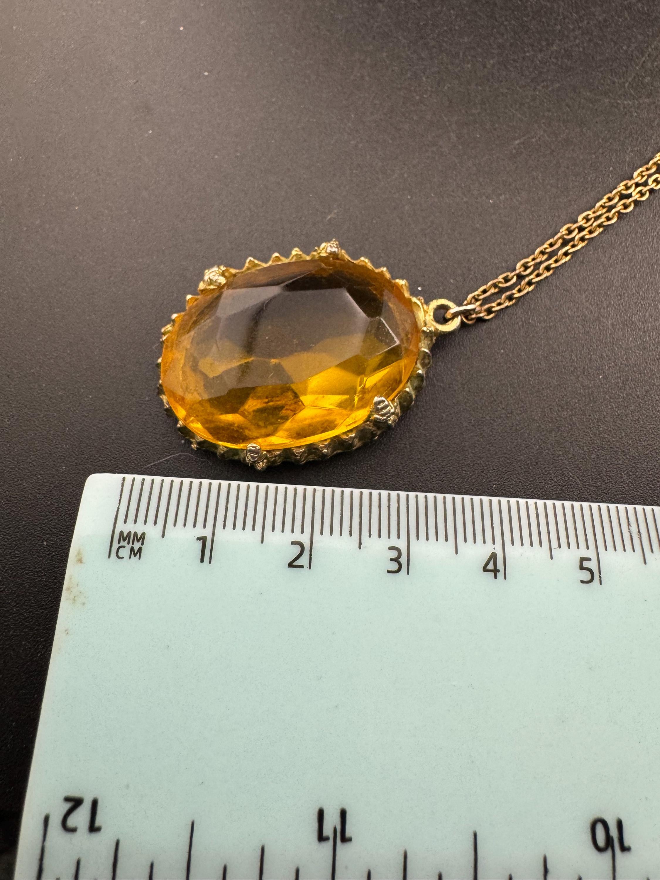 Vintage gold tone orange amber faceted Glass oval pendant necklace on 50cm chain