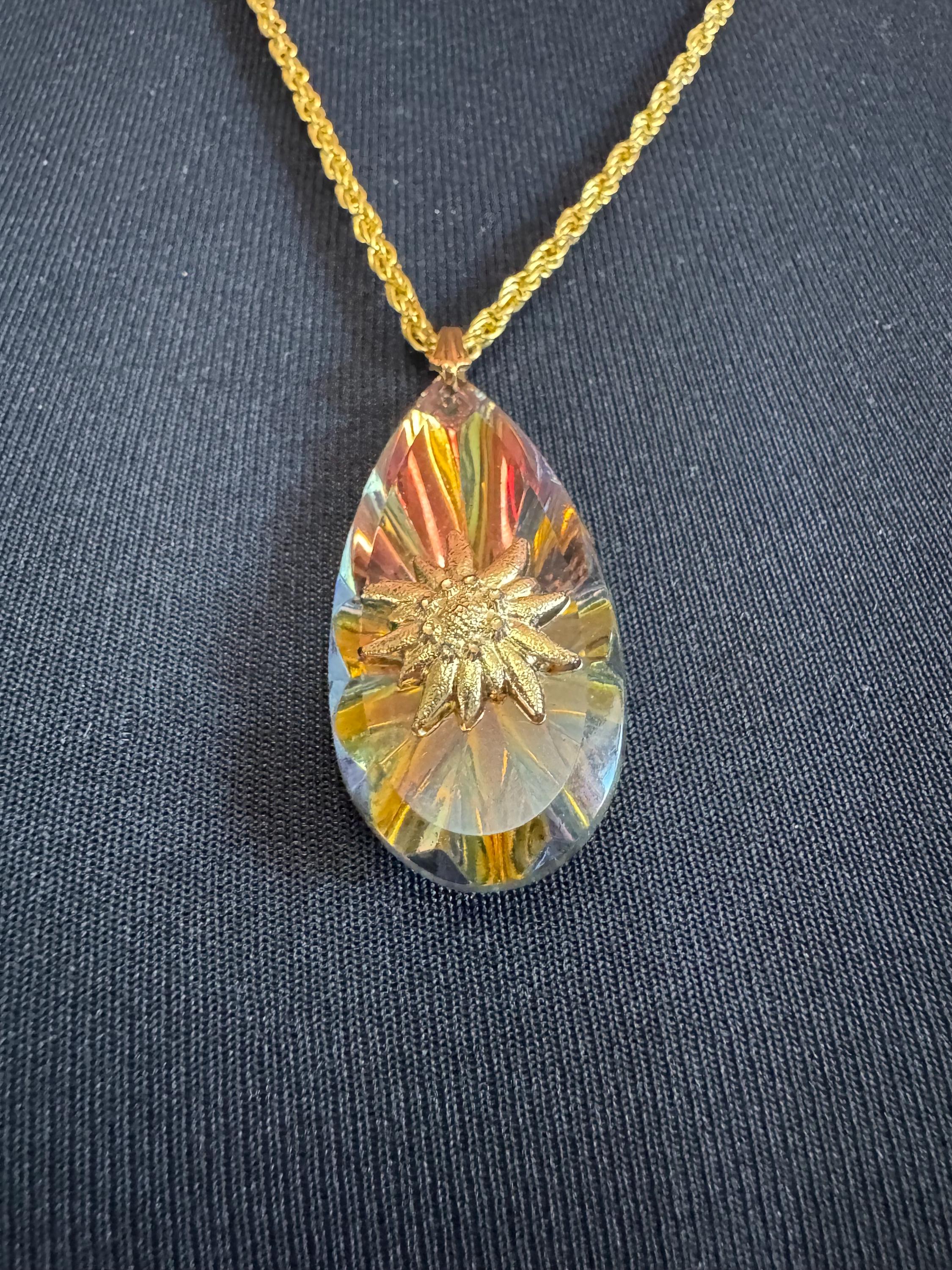 Vintage Gold Tone Teardrop Pendant Necklace: Mystic Topaz Style