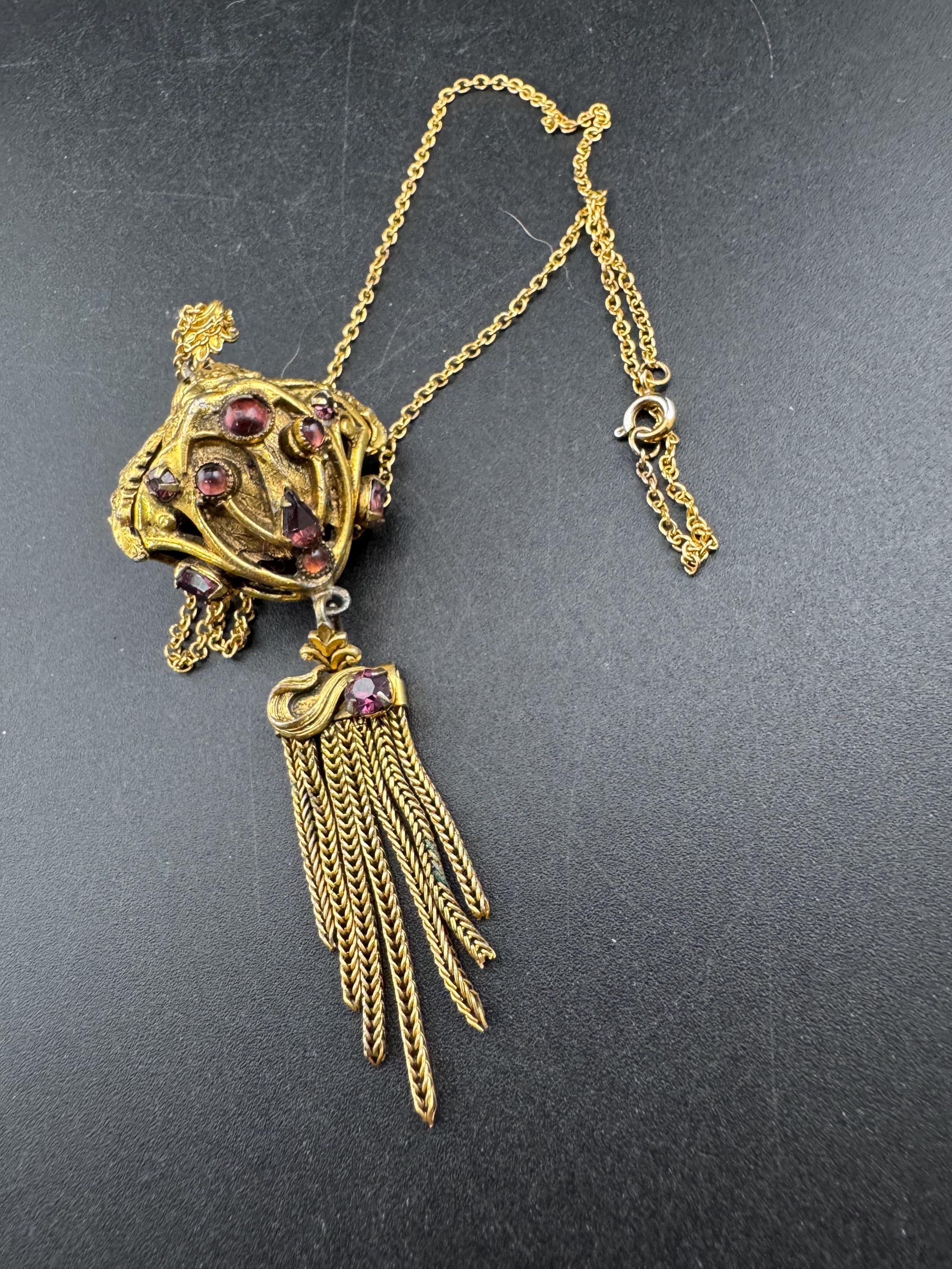 Vintage Gold Tone ornate amethyst tassel Pendant Necklace, Purple rhinestones