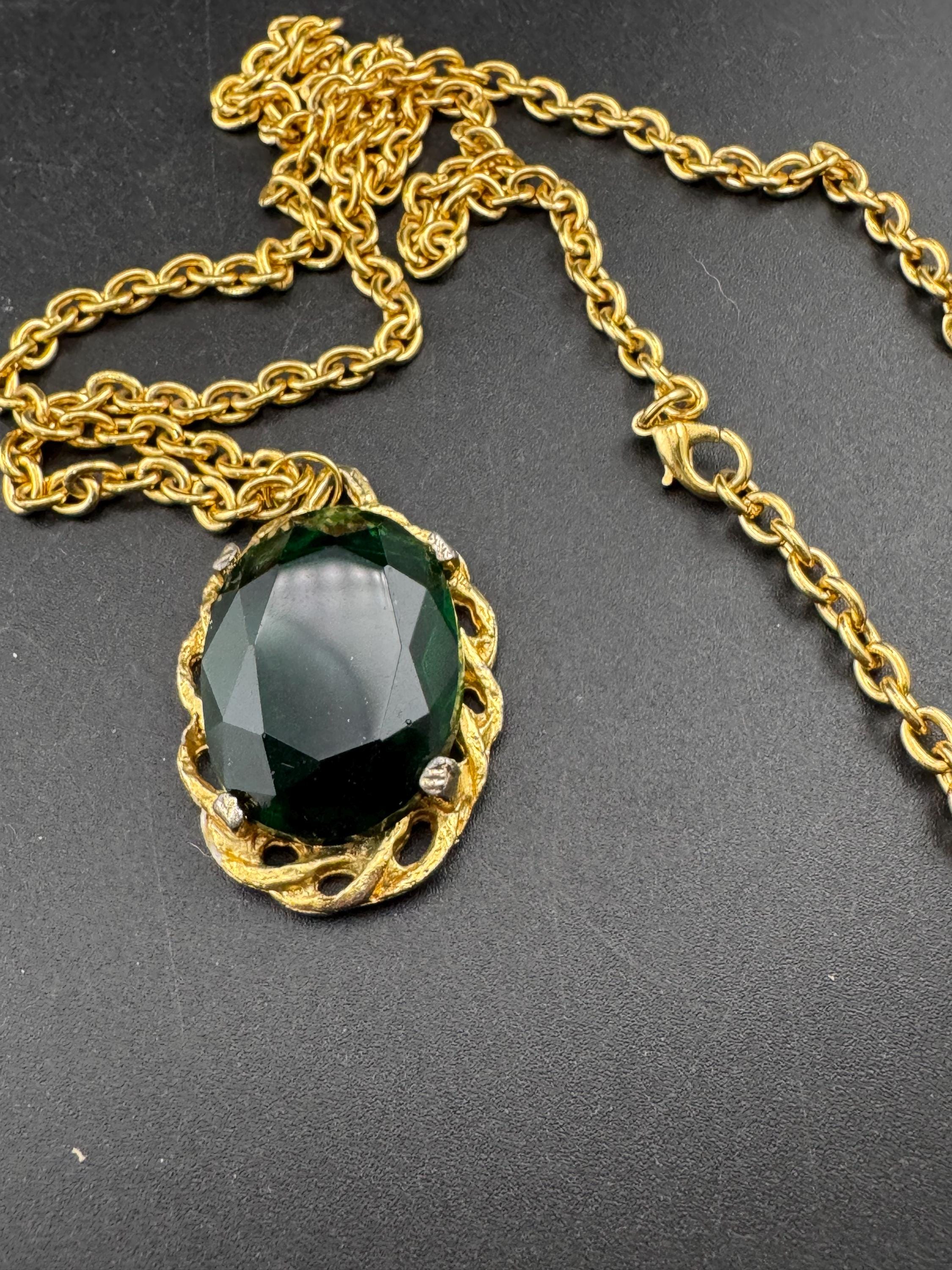 Emerald green oval glass pendant necklace mid century Vintage Modernist gold tone metal
