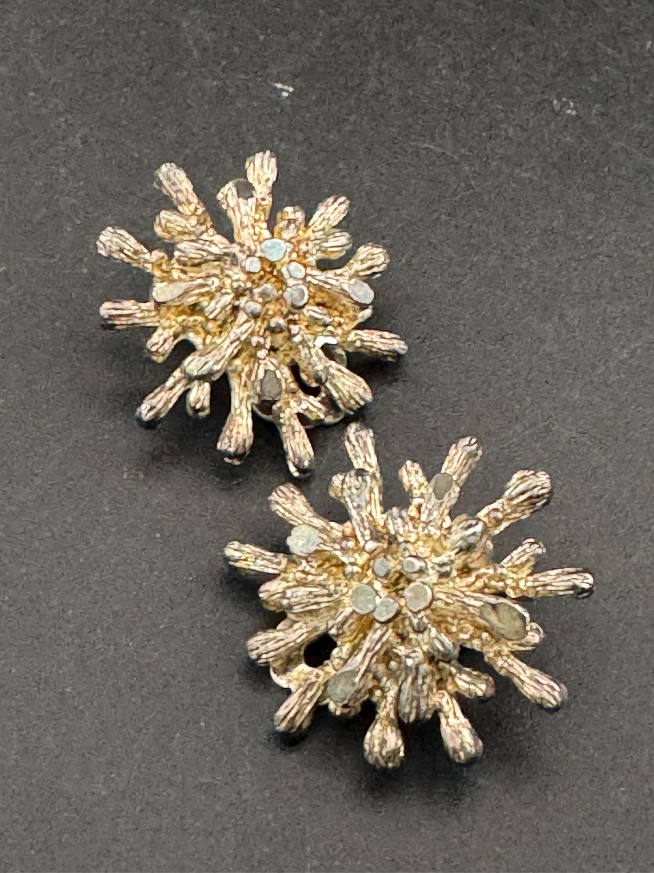 1970s brutalist spikey star clip on earrings, silver tone