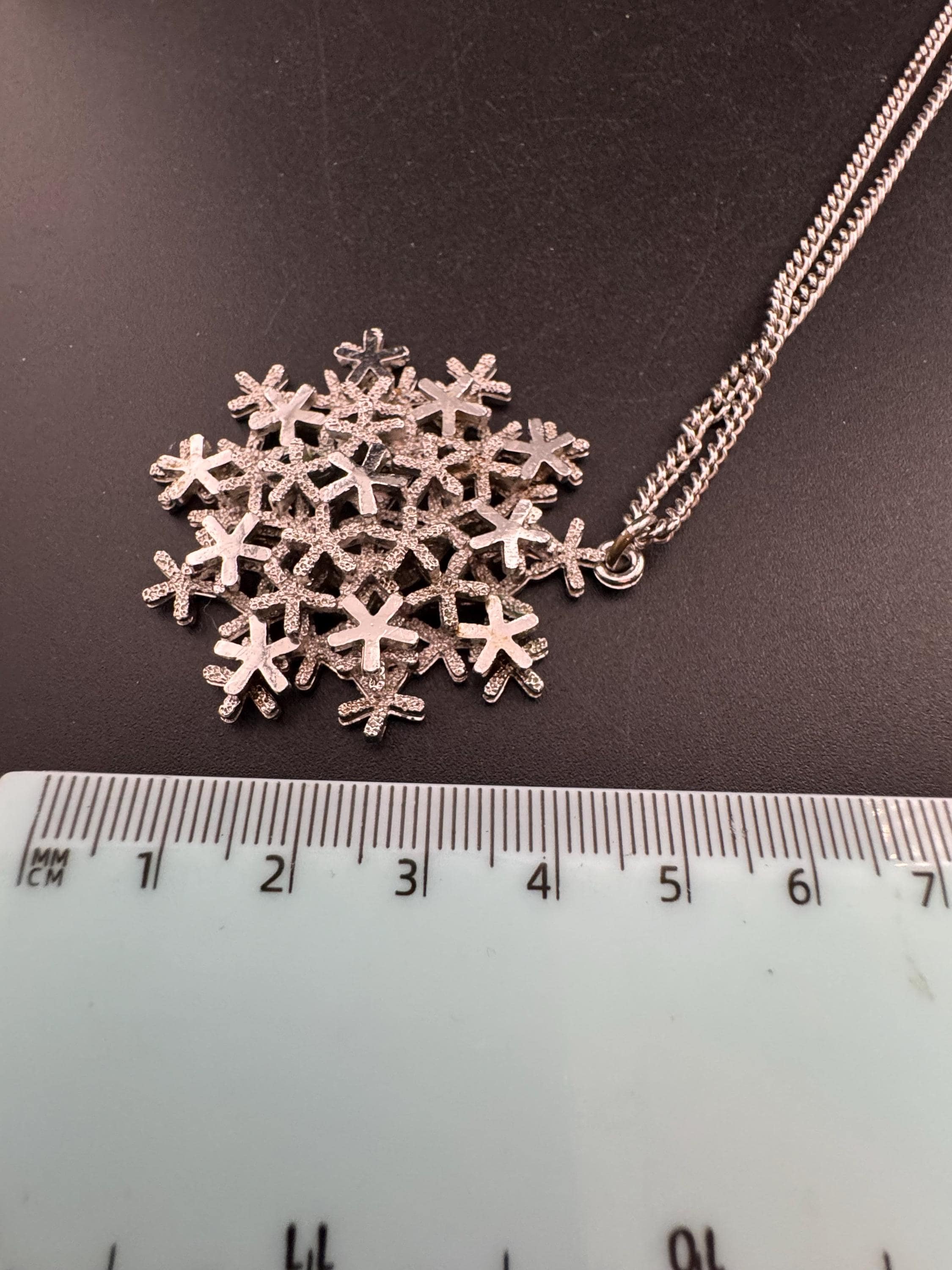 Vintage Modernist brutalist snowflake pendant necklace , 1970s