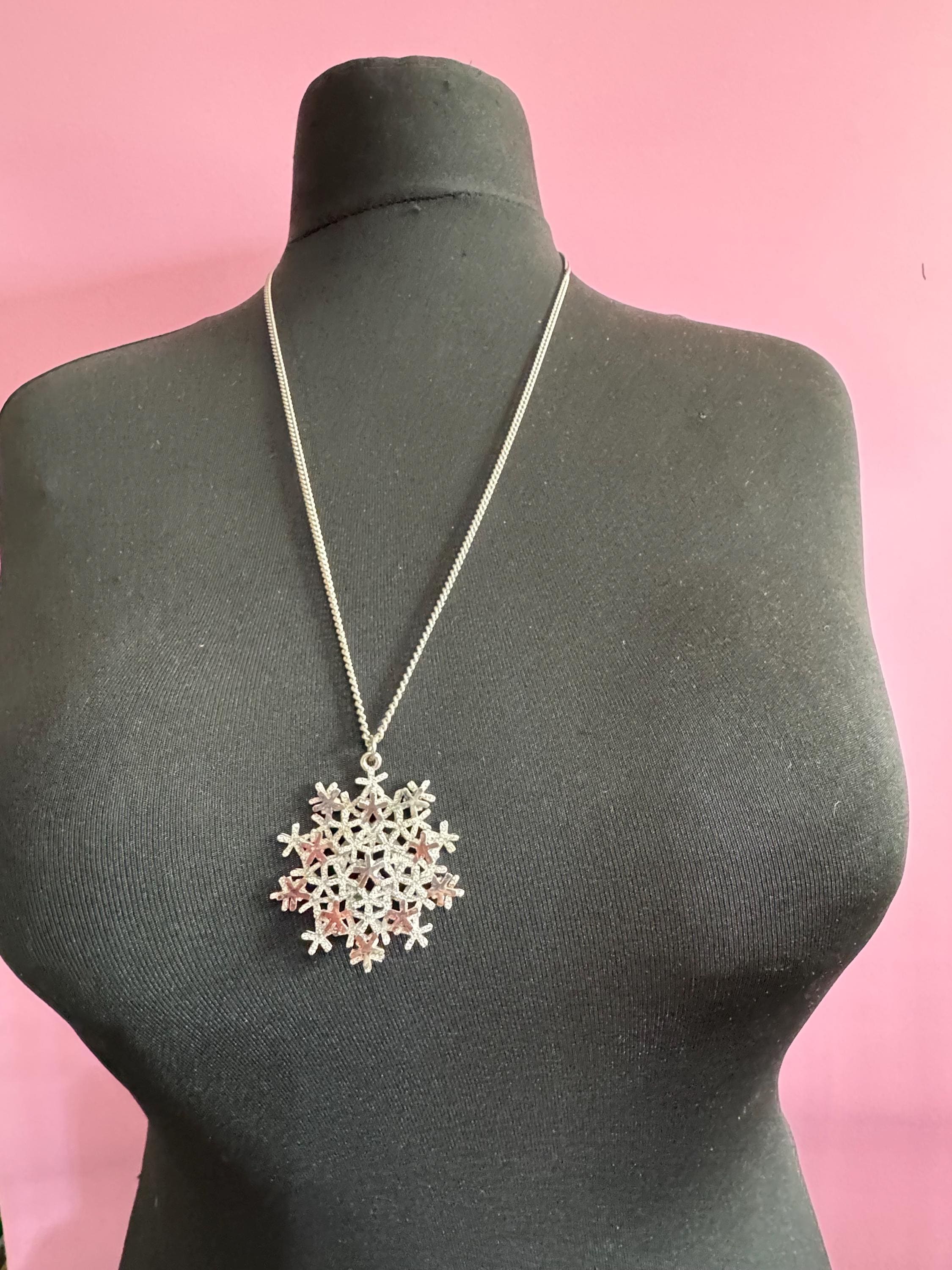 Vintage Modernist brutalist snowflake pendant necklace , 1970s