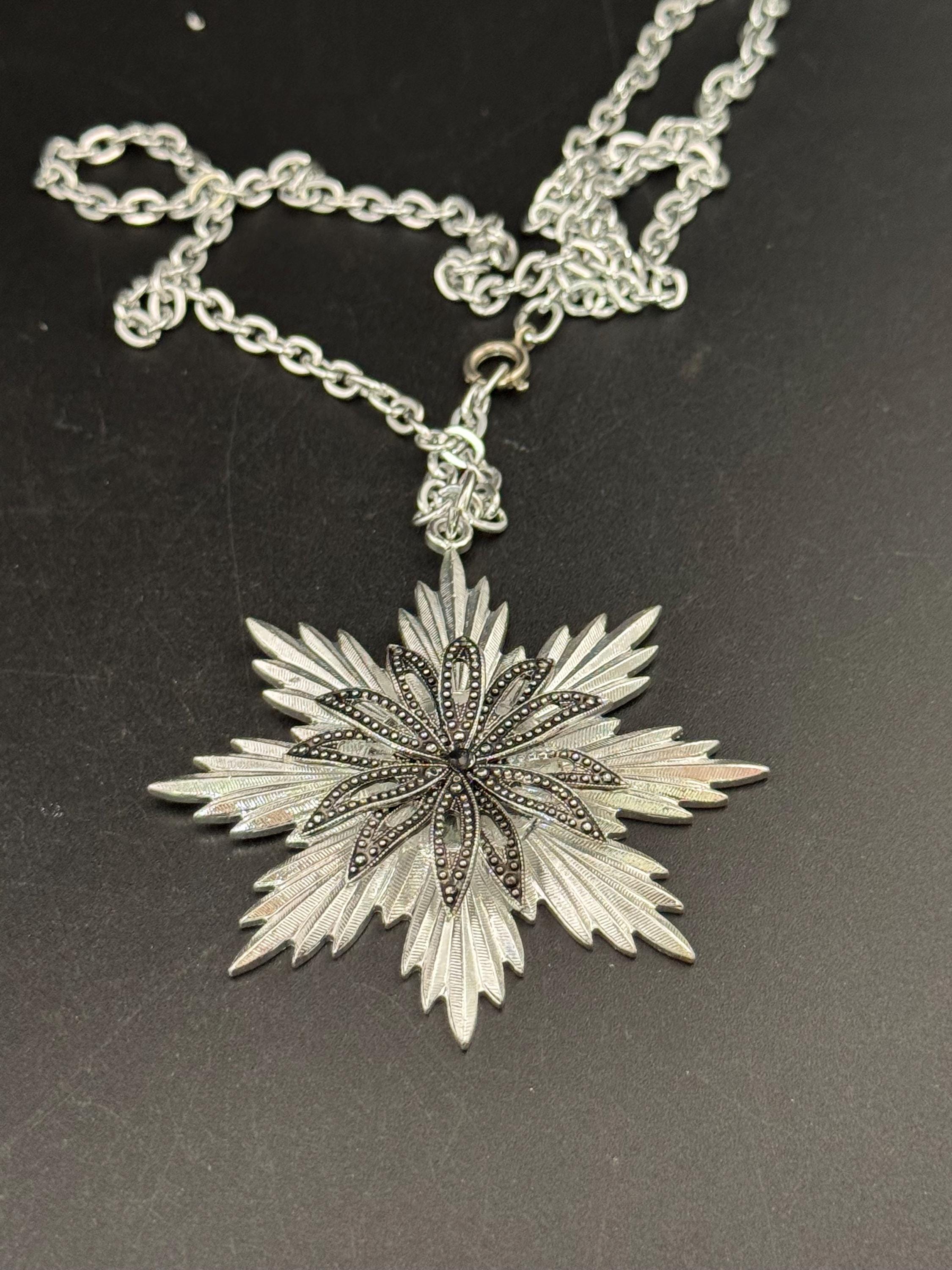 Vintage Eloxal aluminium Modernist snowflake pendant necklace , 1970s