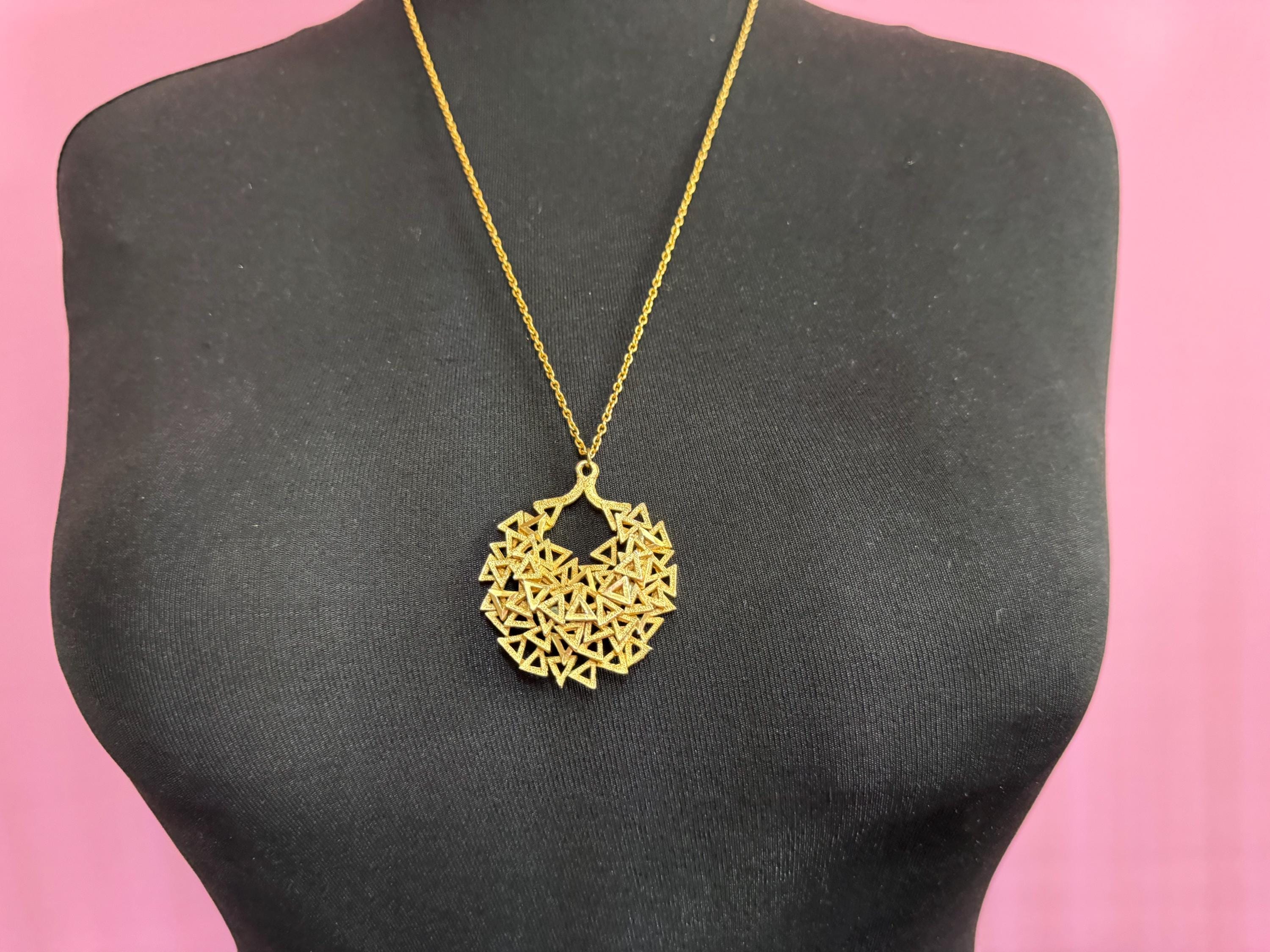 vintage geometric brutalist pendant necklace, 1970s gold tone