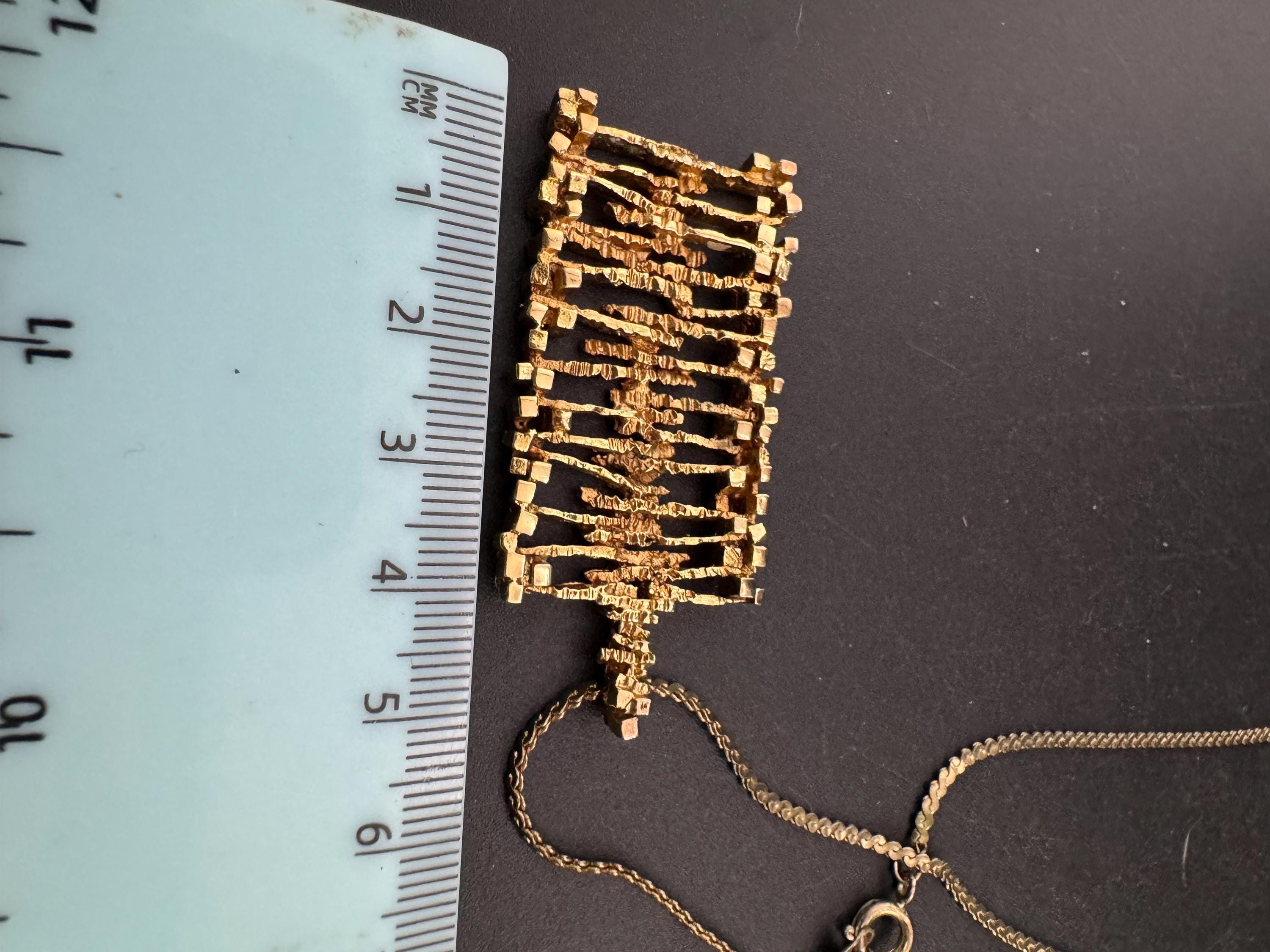 vintage geometric brutalist pendant necklace, 1970s gold tone