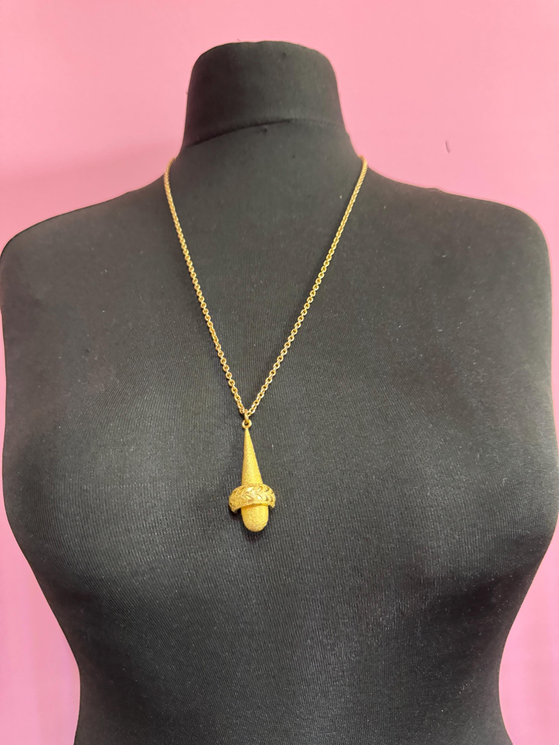 Vintage modernist teardrop pendant  necklace, gold tone brushed metal