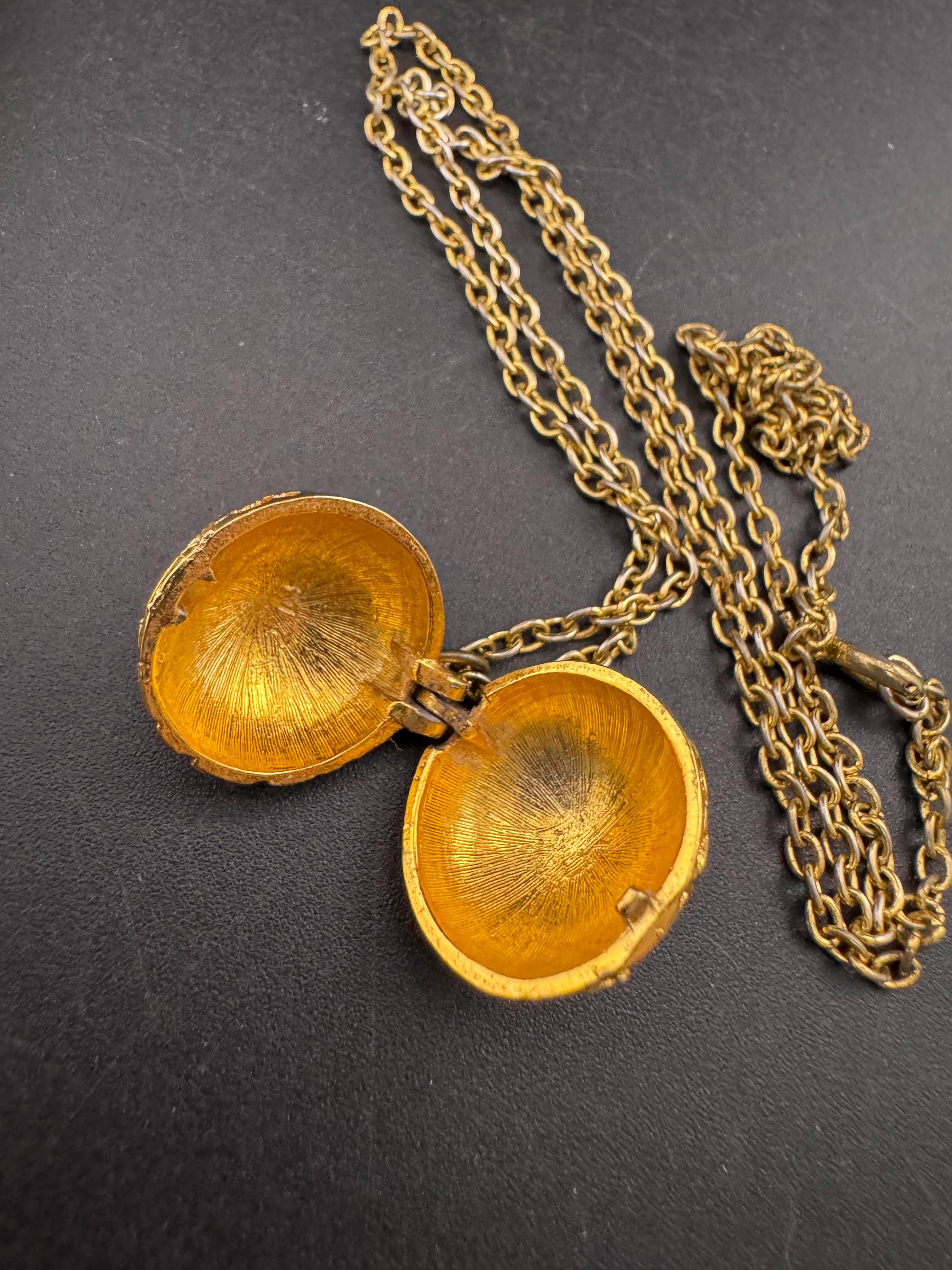 Retro 1980s modernist gold ball Locket Pendant Necklace