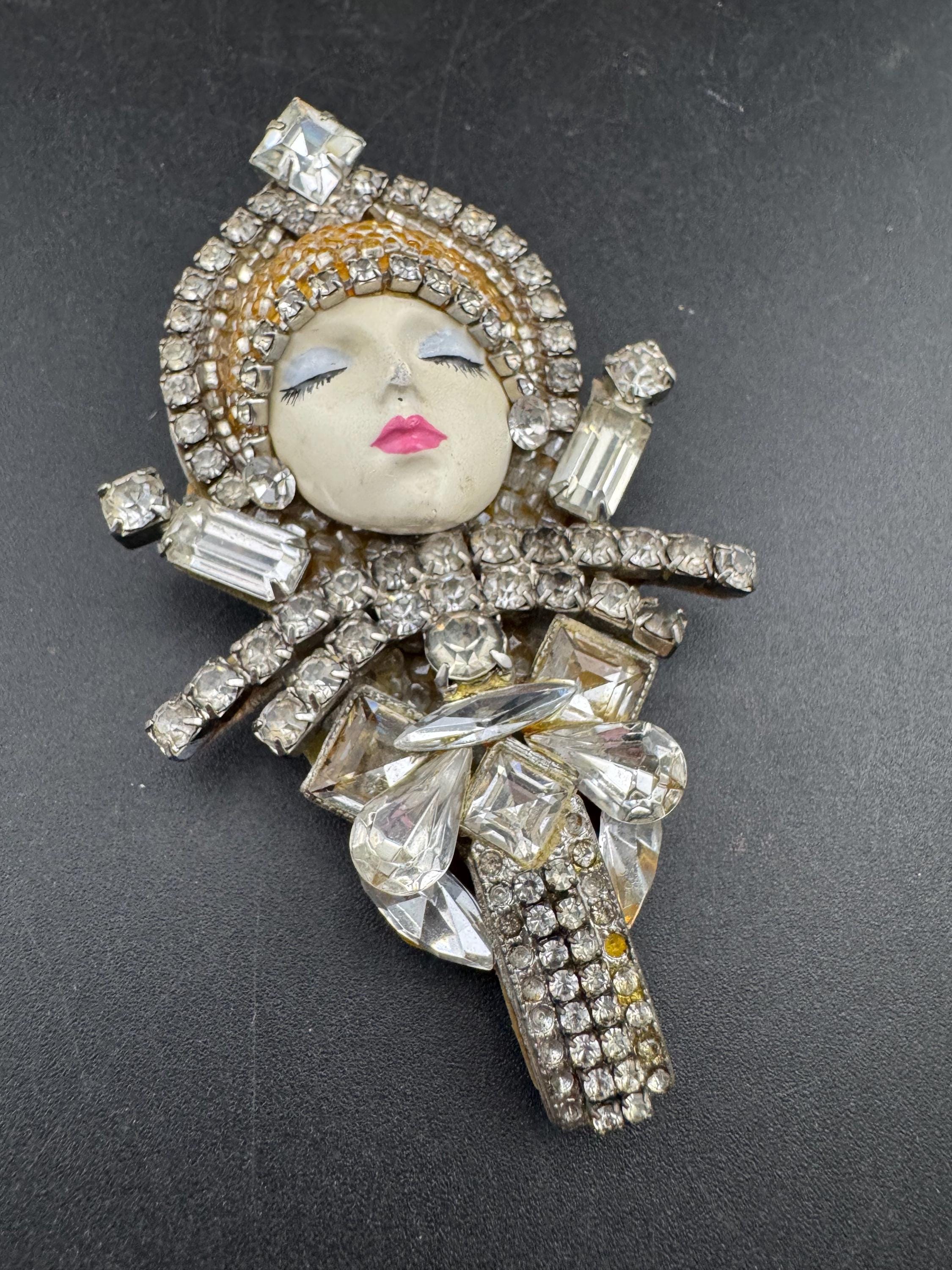 Oversized vintage signed rhinestone flapper face brooch , art deco lady pin 9cm