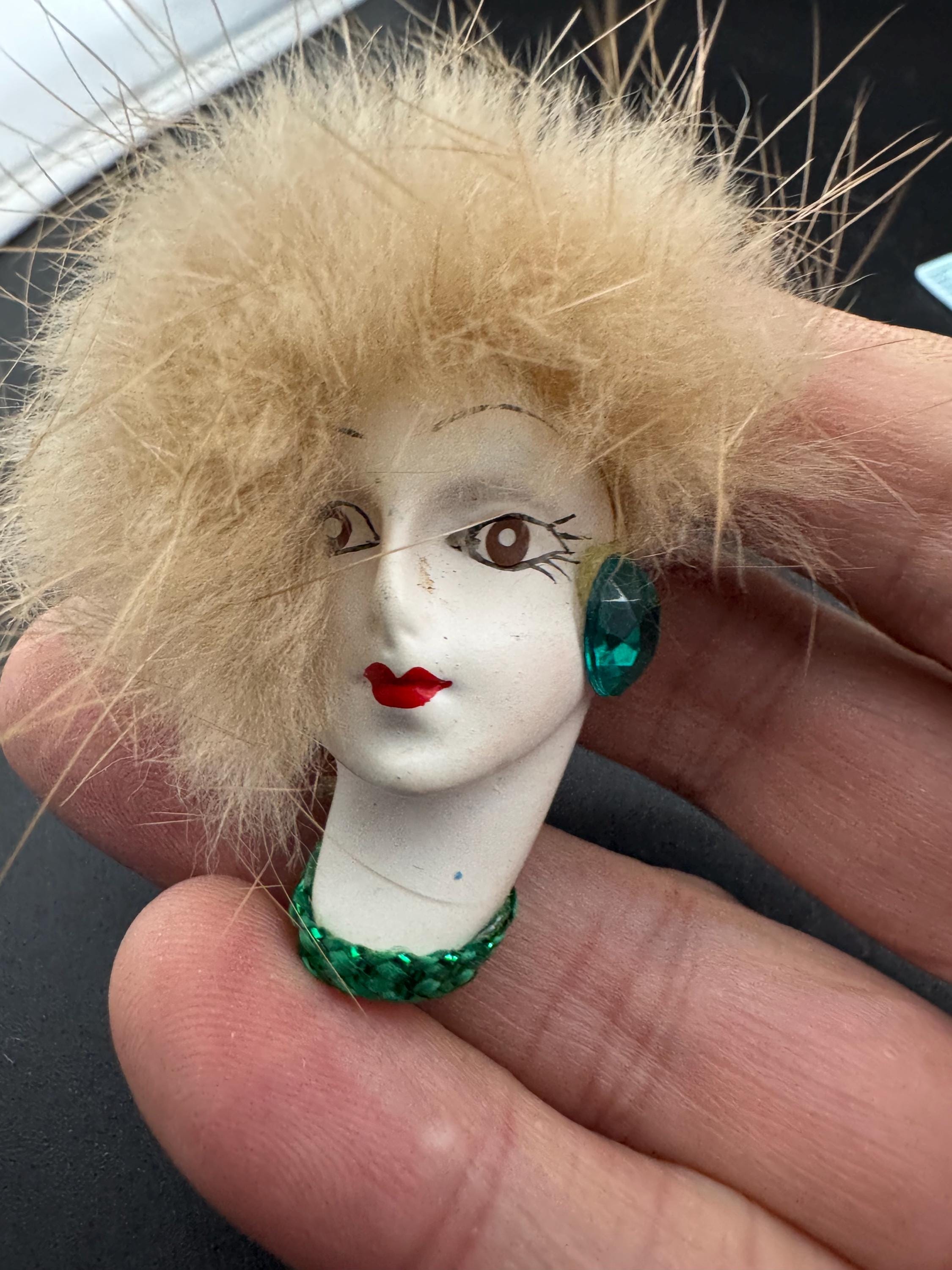 vintage flapper face brooch, art deco lady pin with fur and emerald earring
