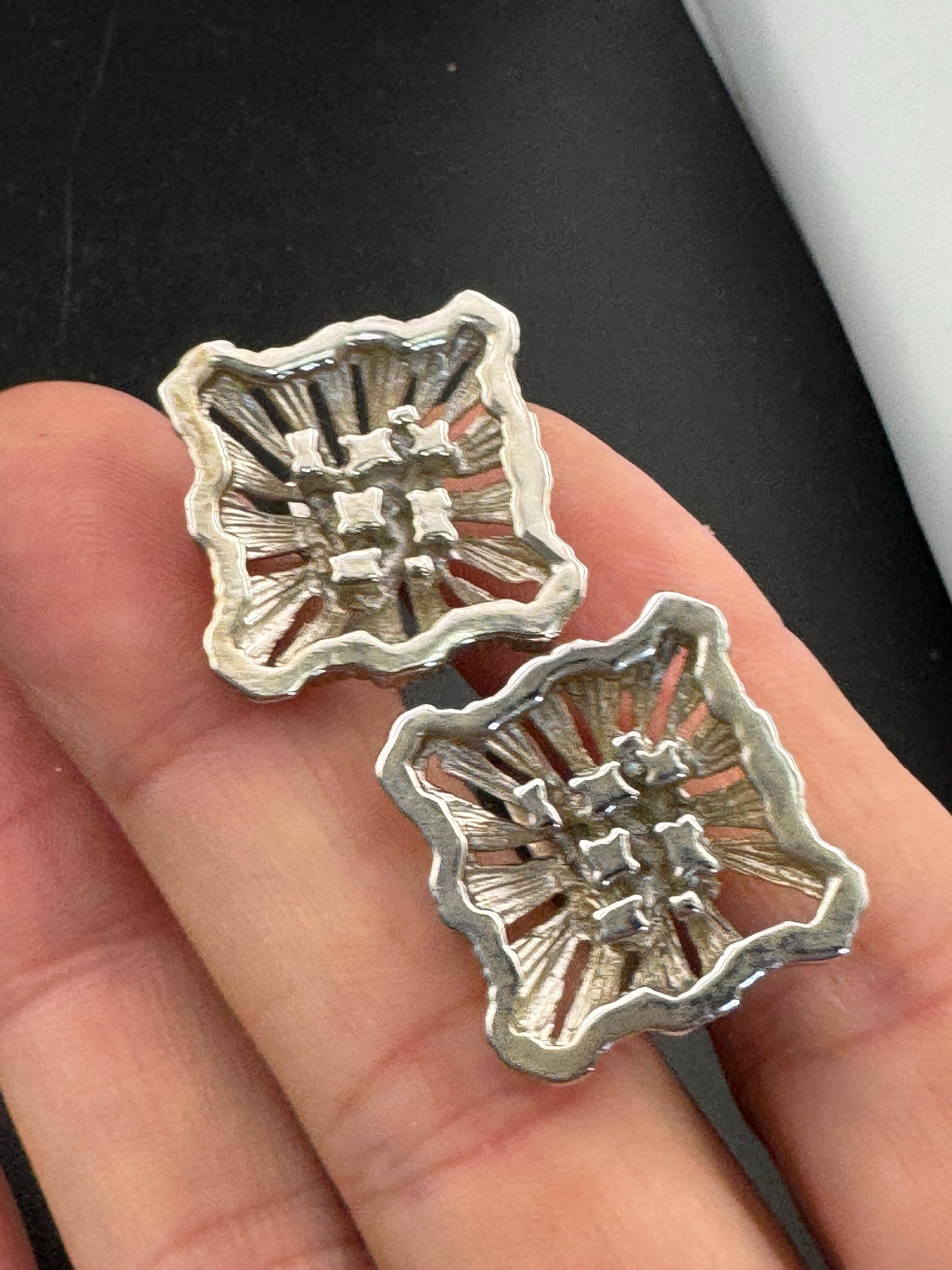 Vintage men’s brutalist 1970s square cufflinks, silver tone