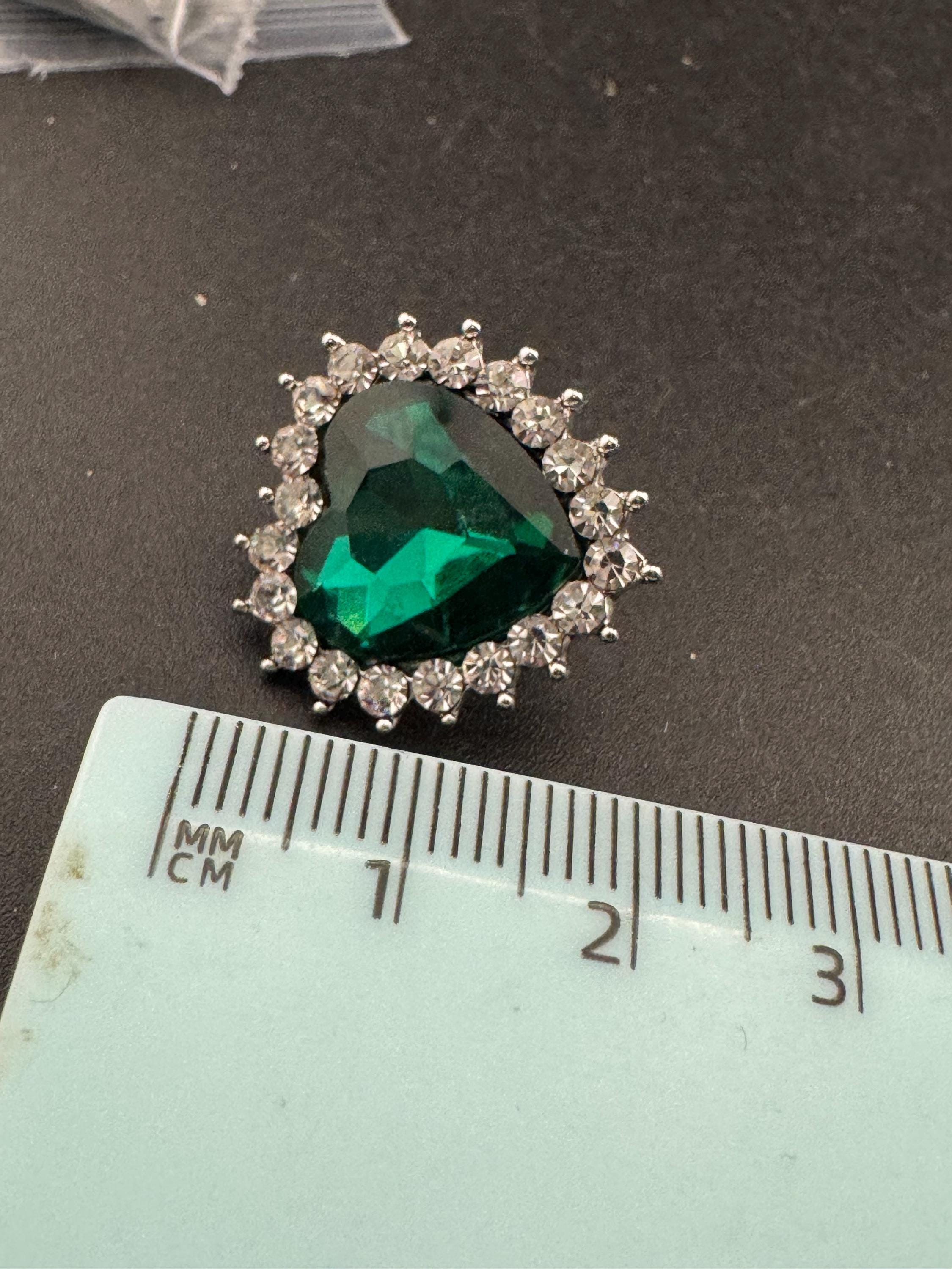 Retro love heart emerald green  diamanté Clip On Earrings, Silver Tone 2cm