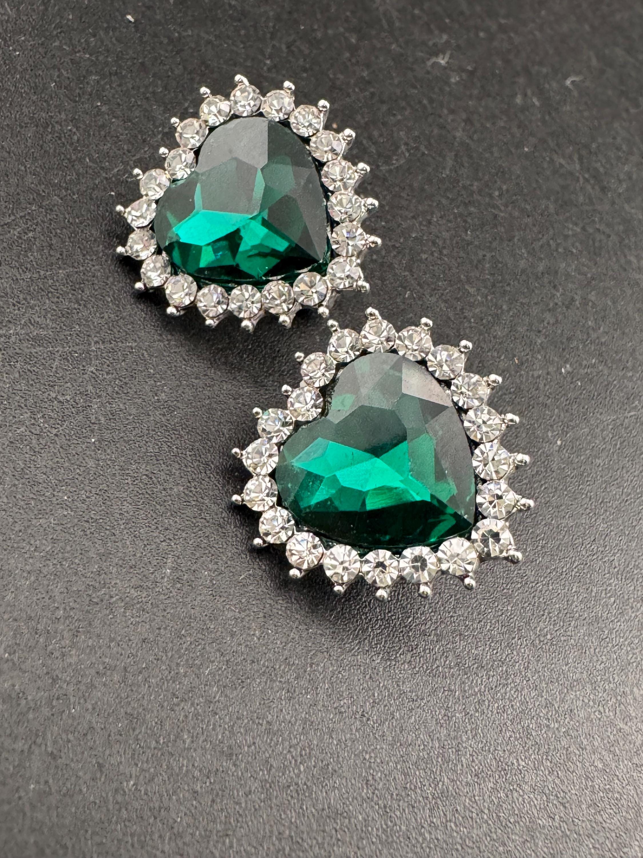 Retro love heart emerald green  diamanté Clip On Earrings, Silver Tone 2cm