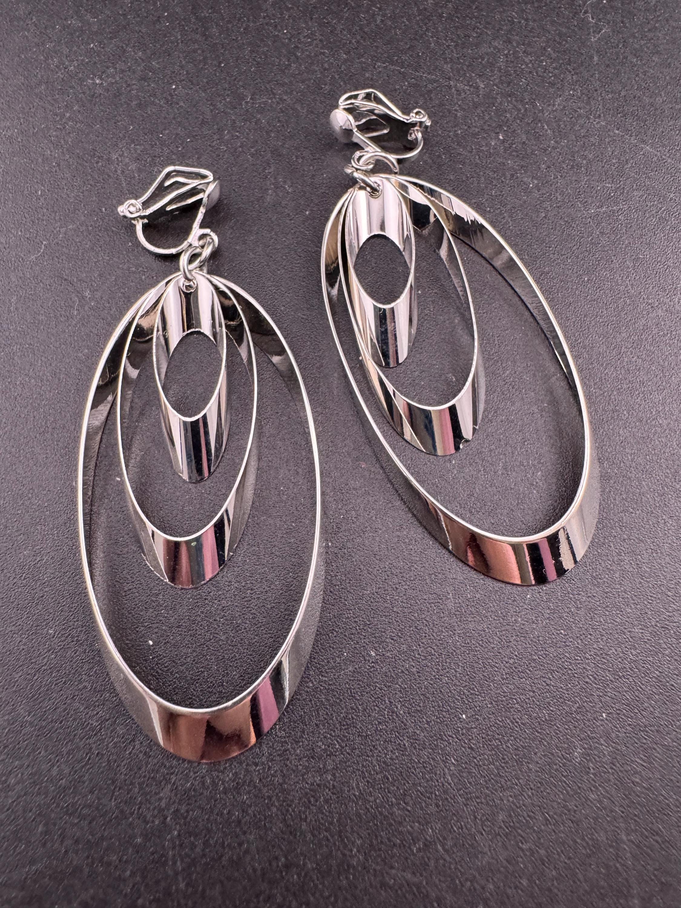 Retro modernist long dangly oval drop earrings,clip on silver tone
