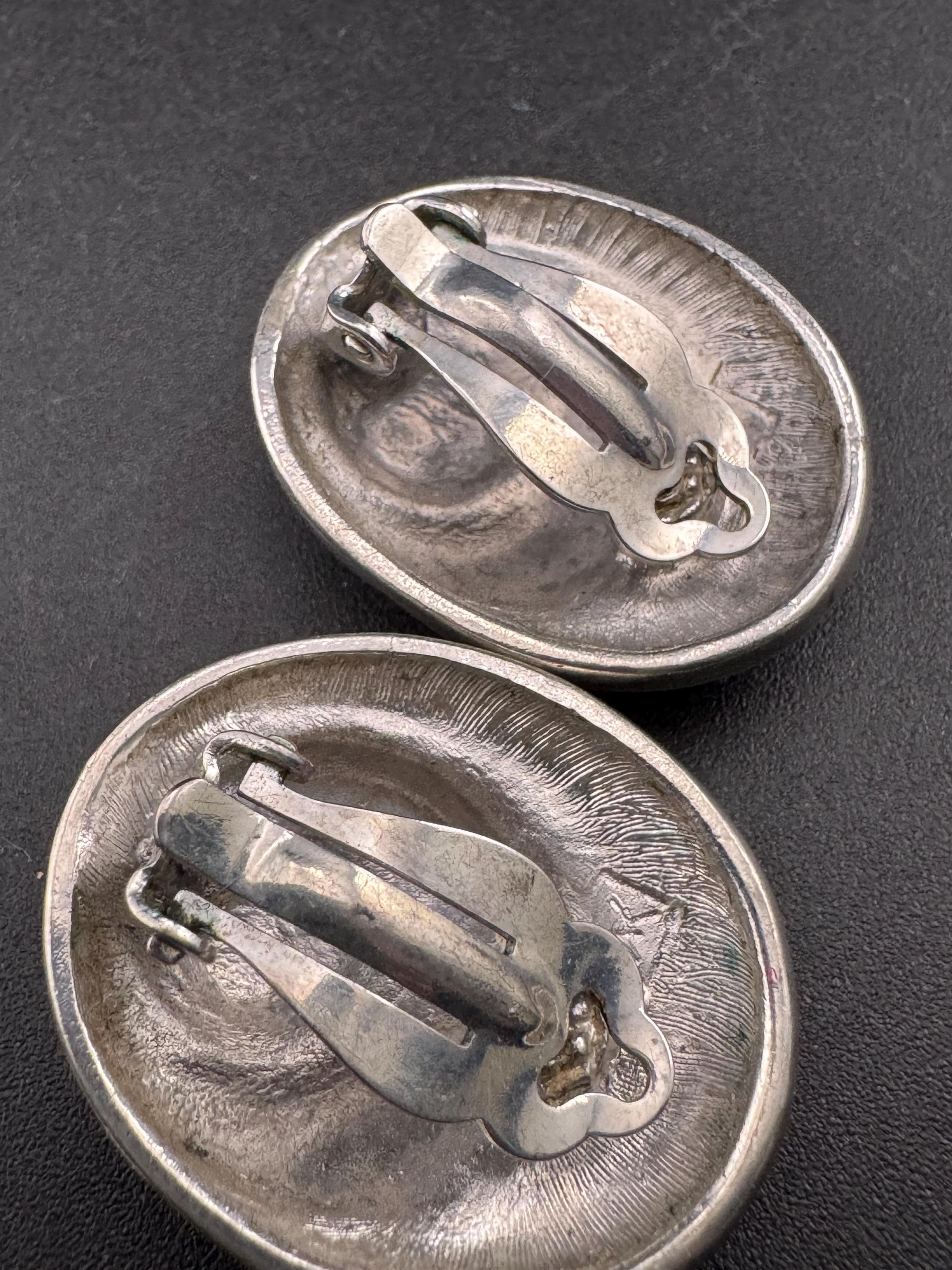 Vintage swirl seashell clip on earrings, silver tone metal studs