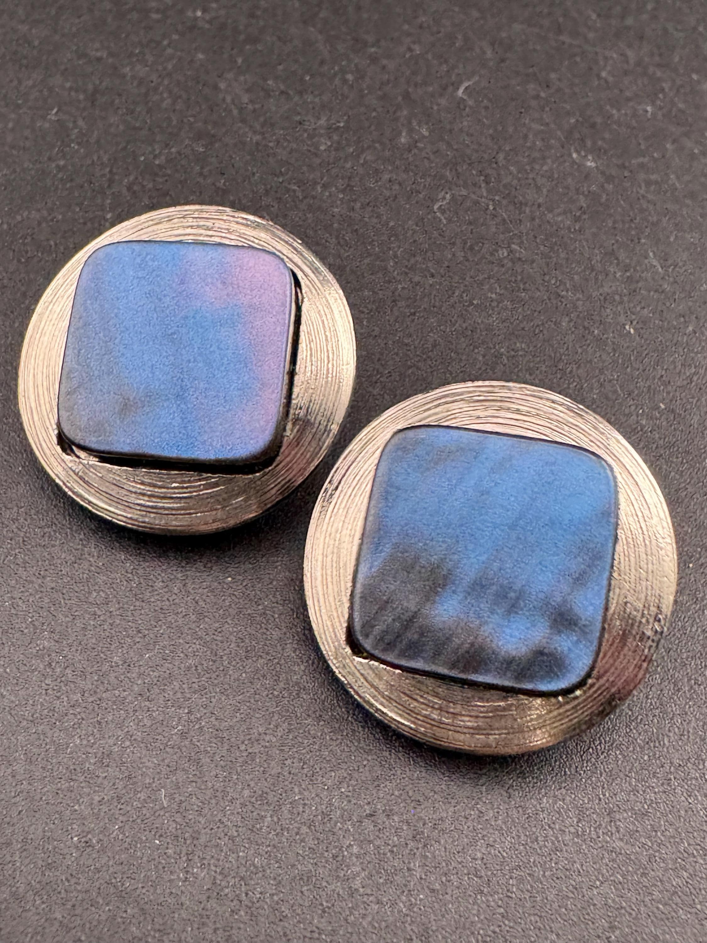 vintage Italian blue plastic Silver metal 2.5cm disc clip on earrings