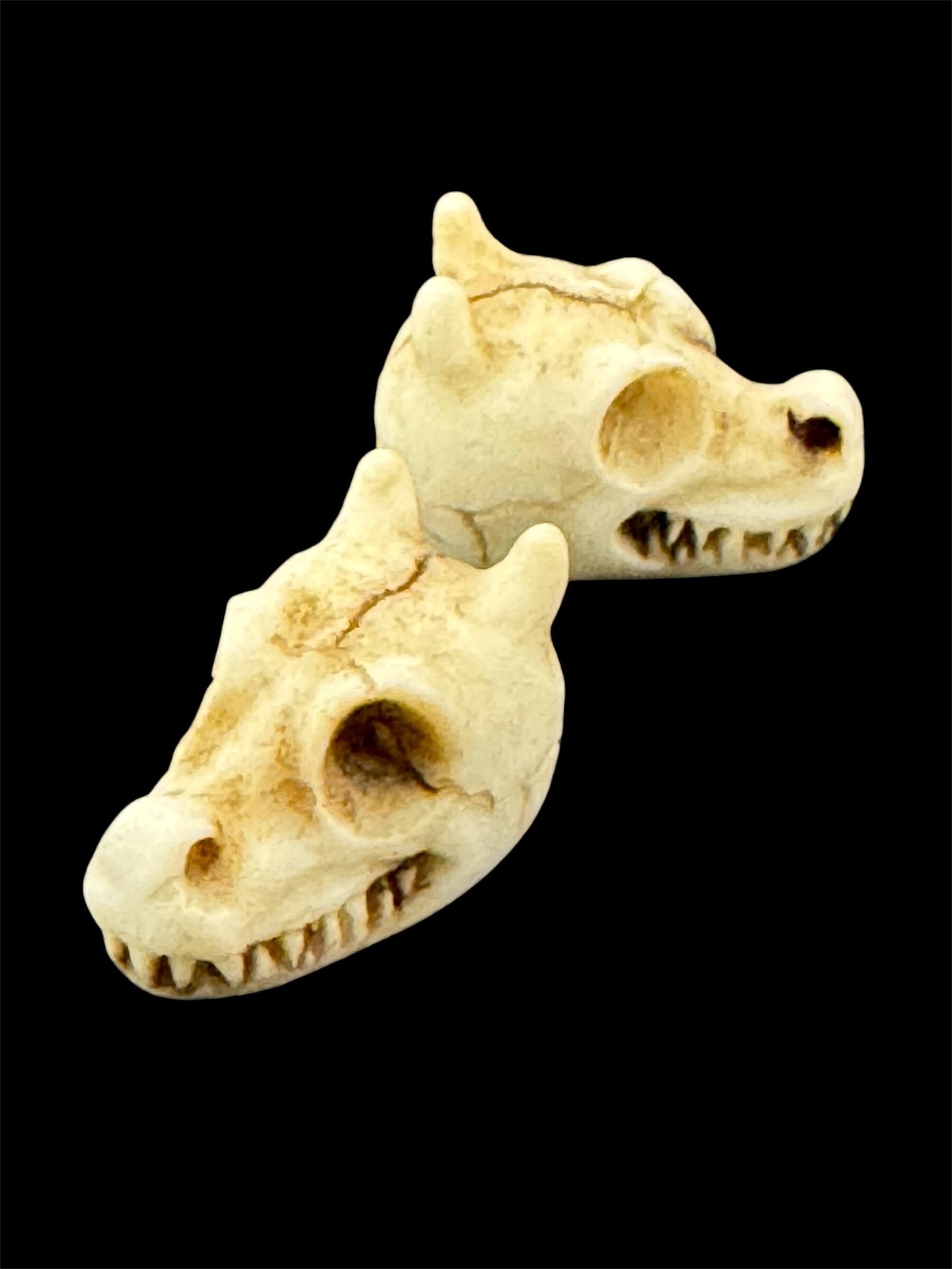 2 pieces Miniatures spooky Halloween animal skull cake topper decorations, craft scenery, reusable plastic