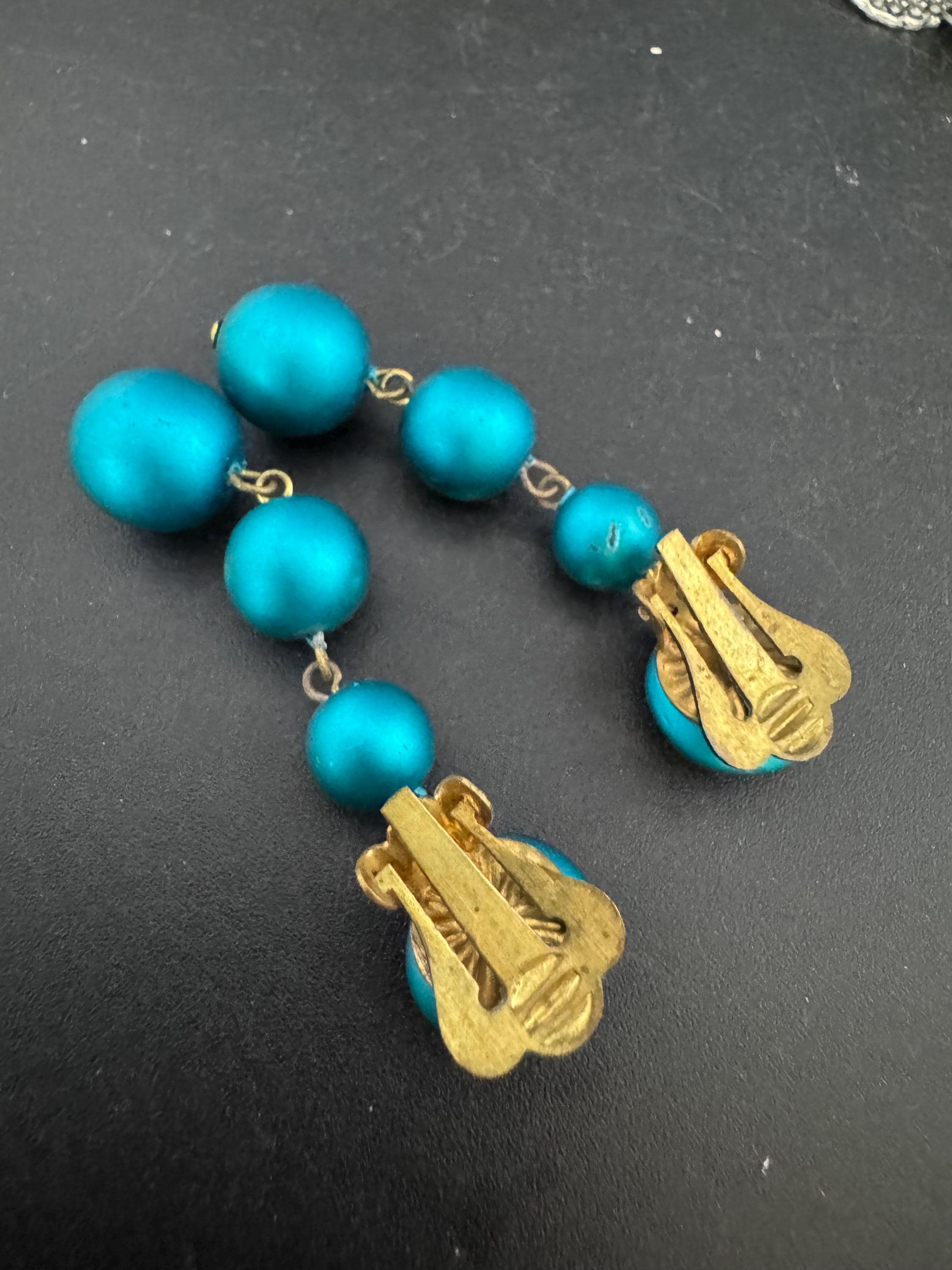 Vintage teal green acrylic bead dangly clip on earrings