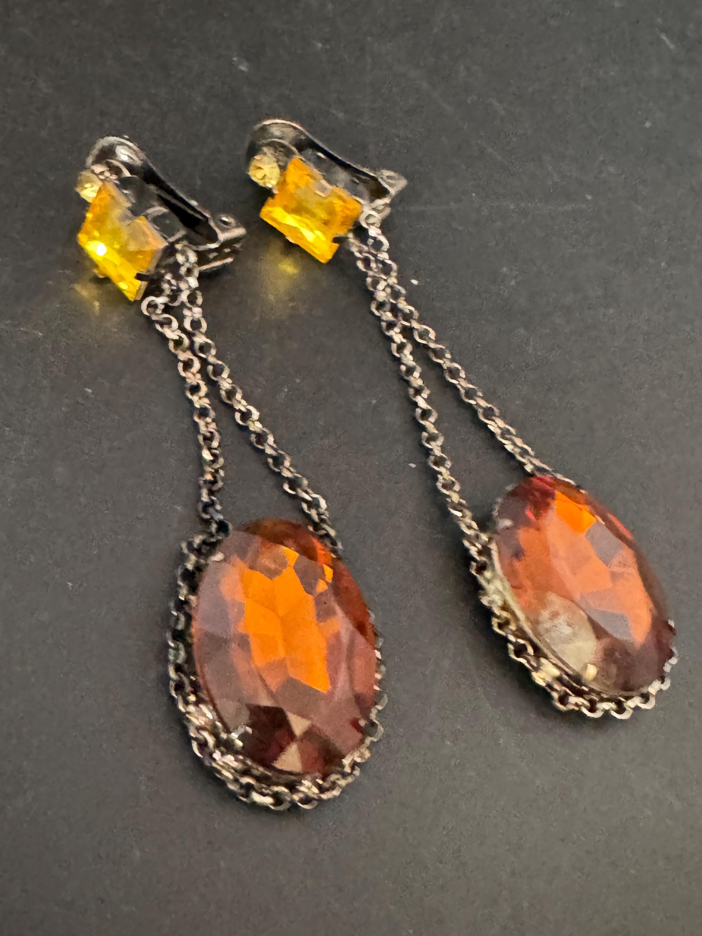 Vintage 1940s brown cognac glass diamanté rhinestone dangly clip on earrings