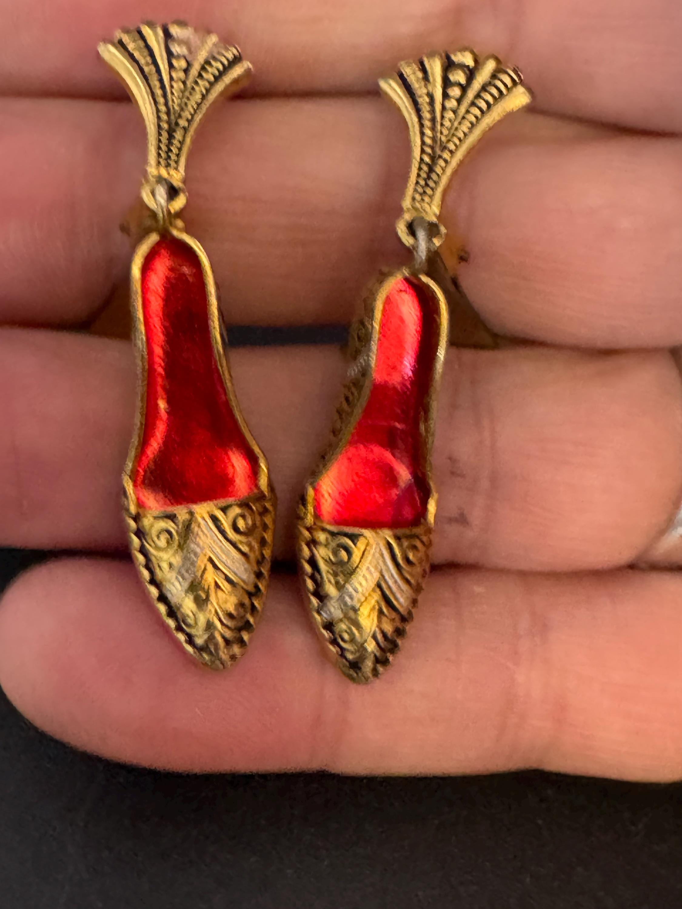 Vintage damascene Toledo black novelty high heel shoe drop clip on earrings