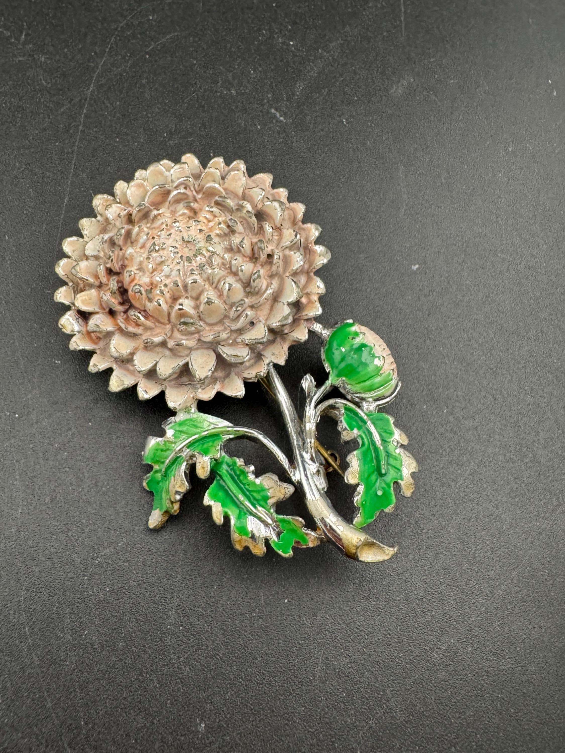 Vintage Enamel Exquisite floral birthday series brooch, chrysanthemum