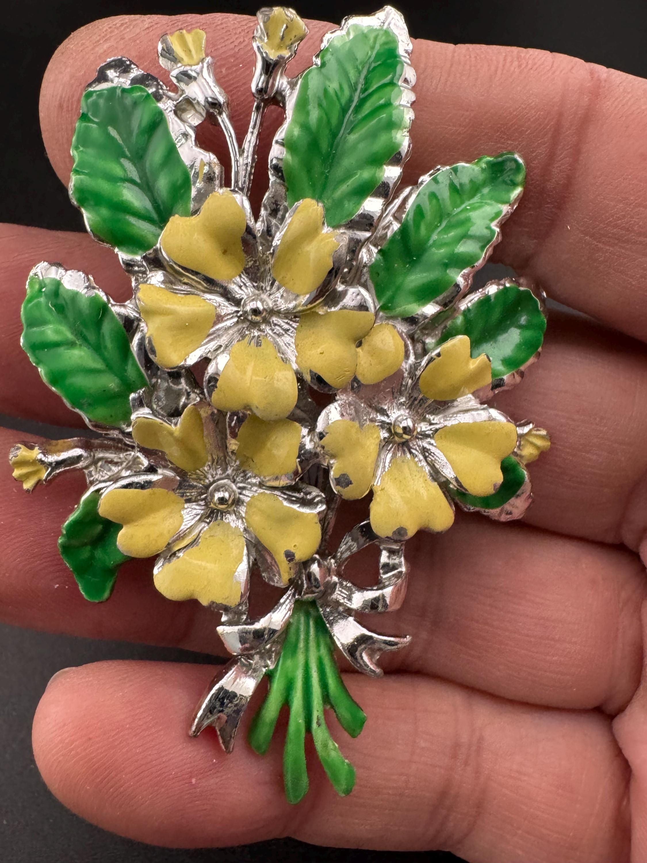 Vintage Enamel Exquisite floral birthday series brooch, yellow primrose flowers
