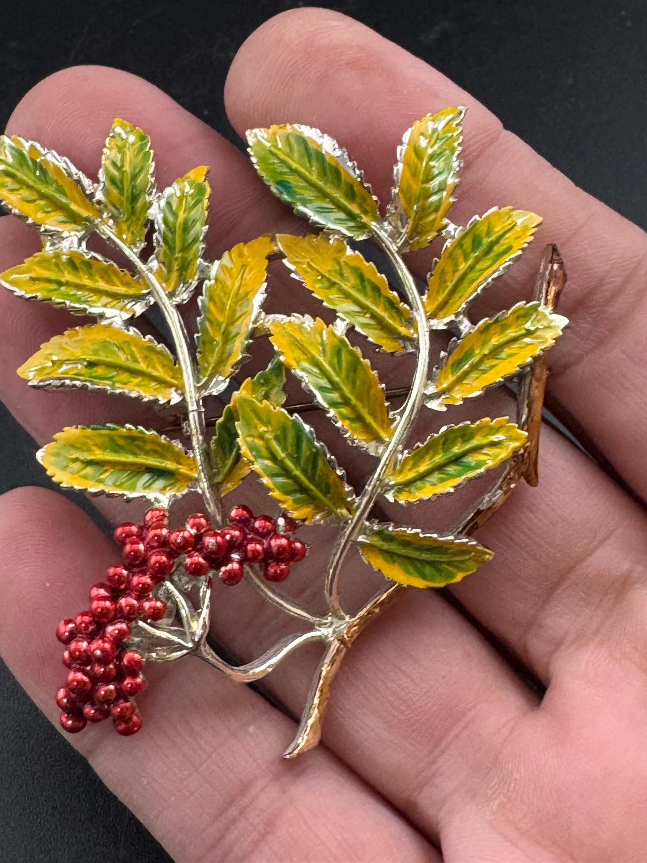Vintage Enamel Exquisite floral mountain ash brooch, ref 5539