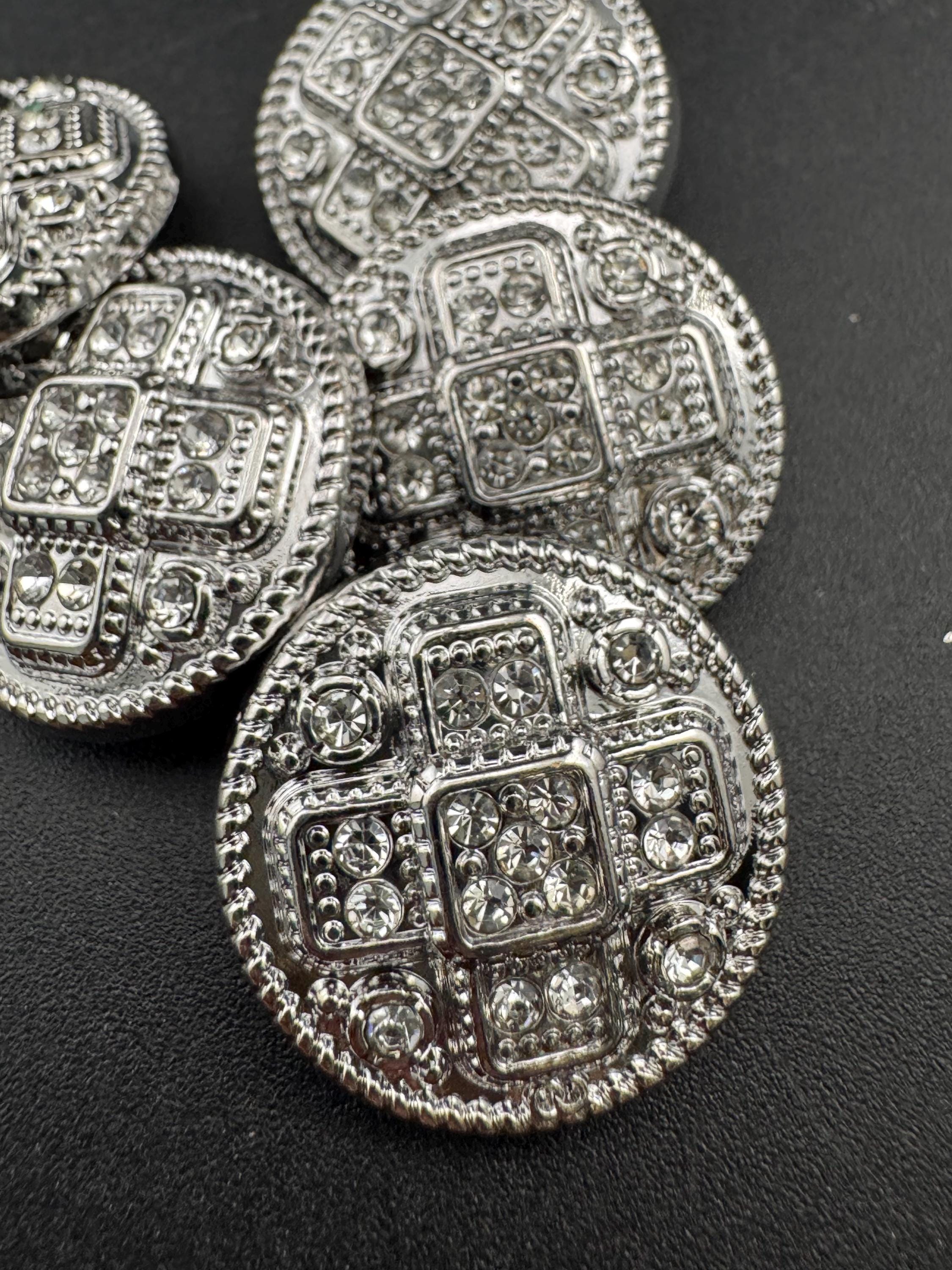 Set of 5 silver Tone Diamanté Crystal Shank Buttons (23mm)