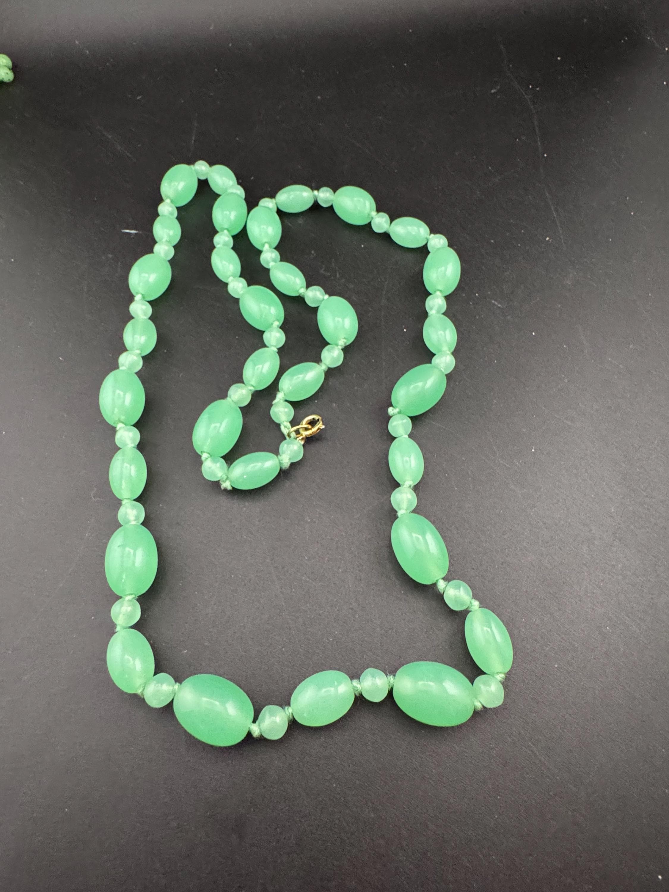 vintage Uranium UV glass beaded necklace 80cm, Czech beads