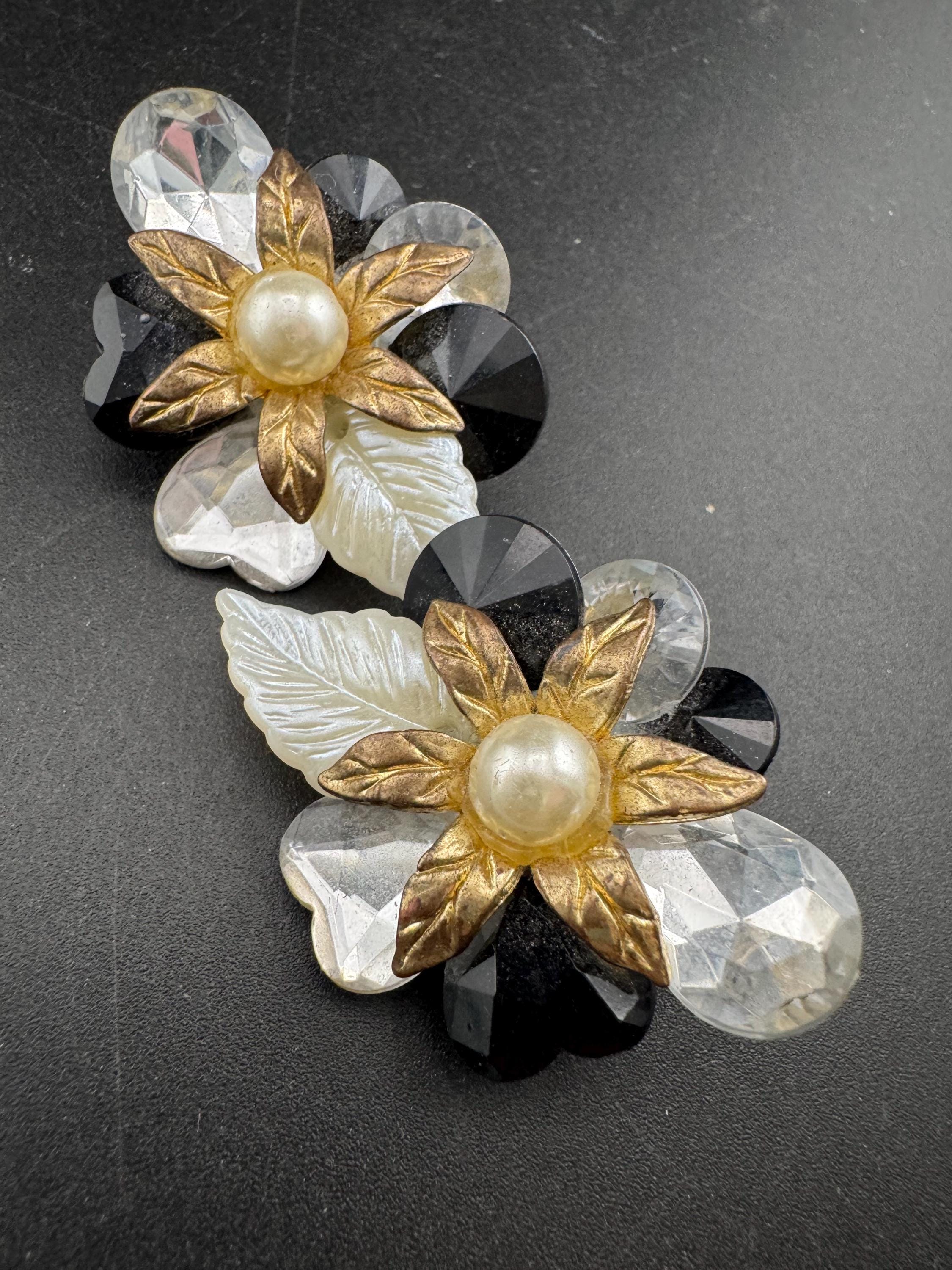 Oversized 5cm black gold pearl plastic cluster beaded leaf Clip On Earrings Vintage