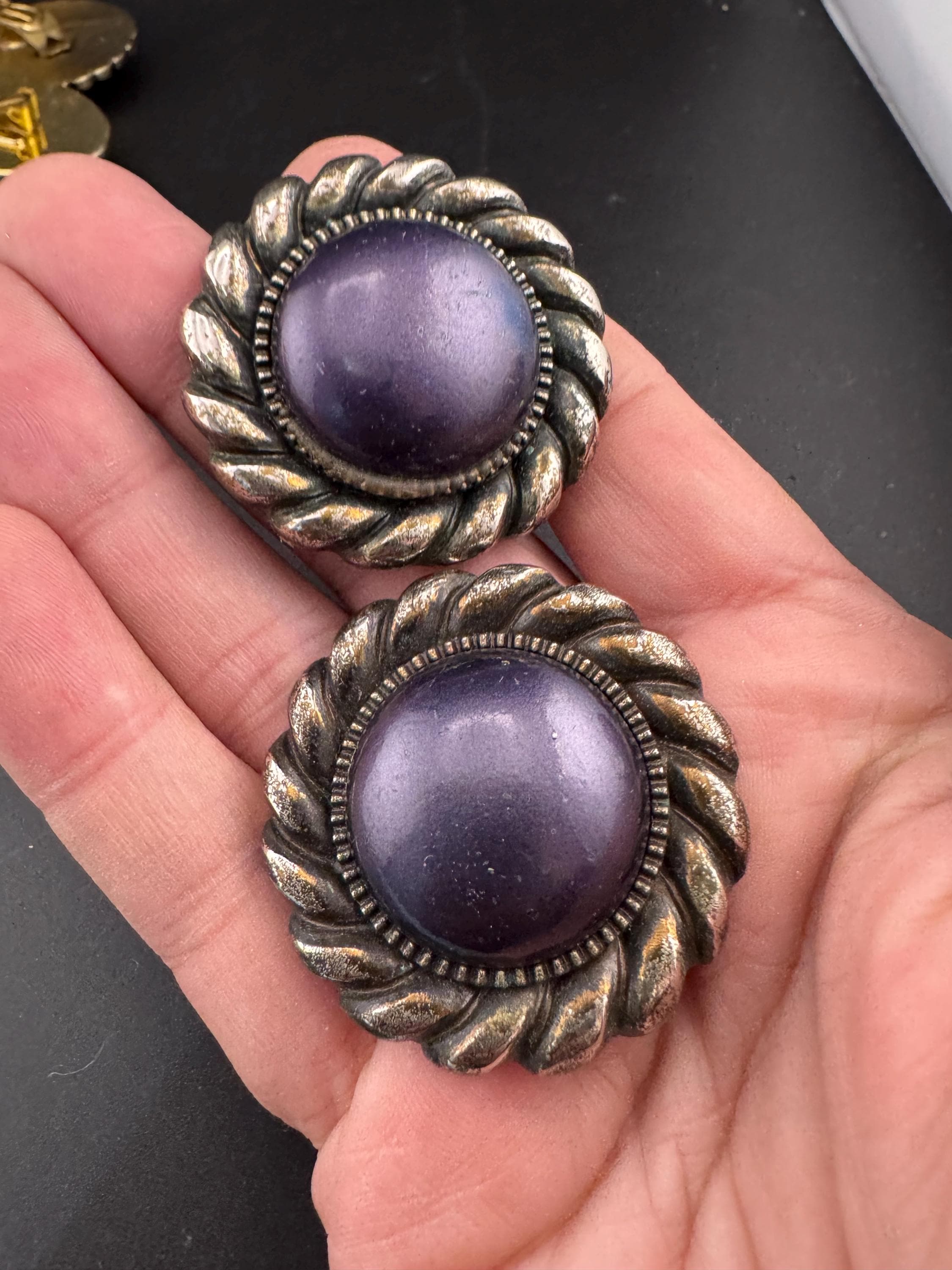 purple plastic pair large disc button stud earrings oversized 1980s antique silver tone