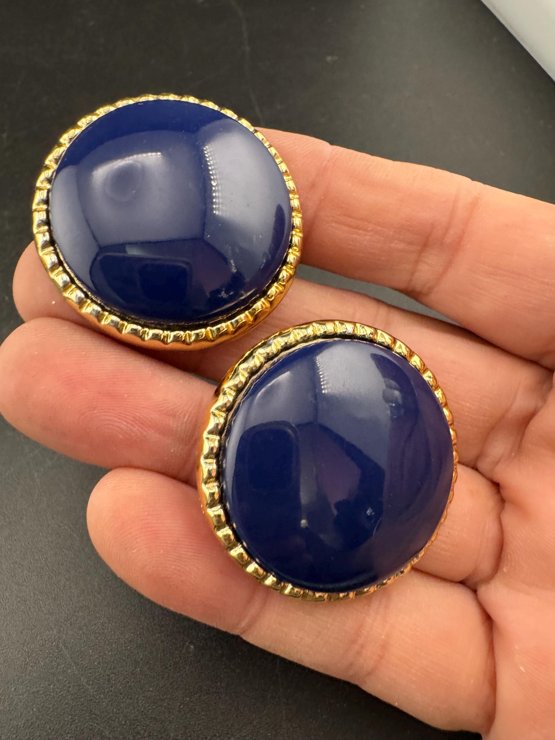 Vintage plastic oversized navy blue  and gold tone clip on earrings 3cm