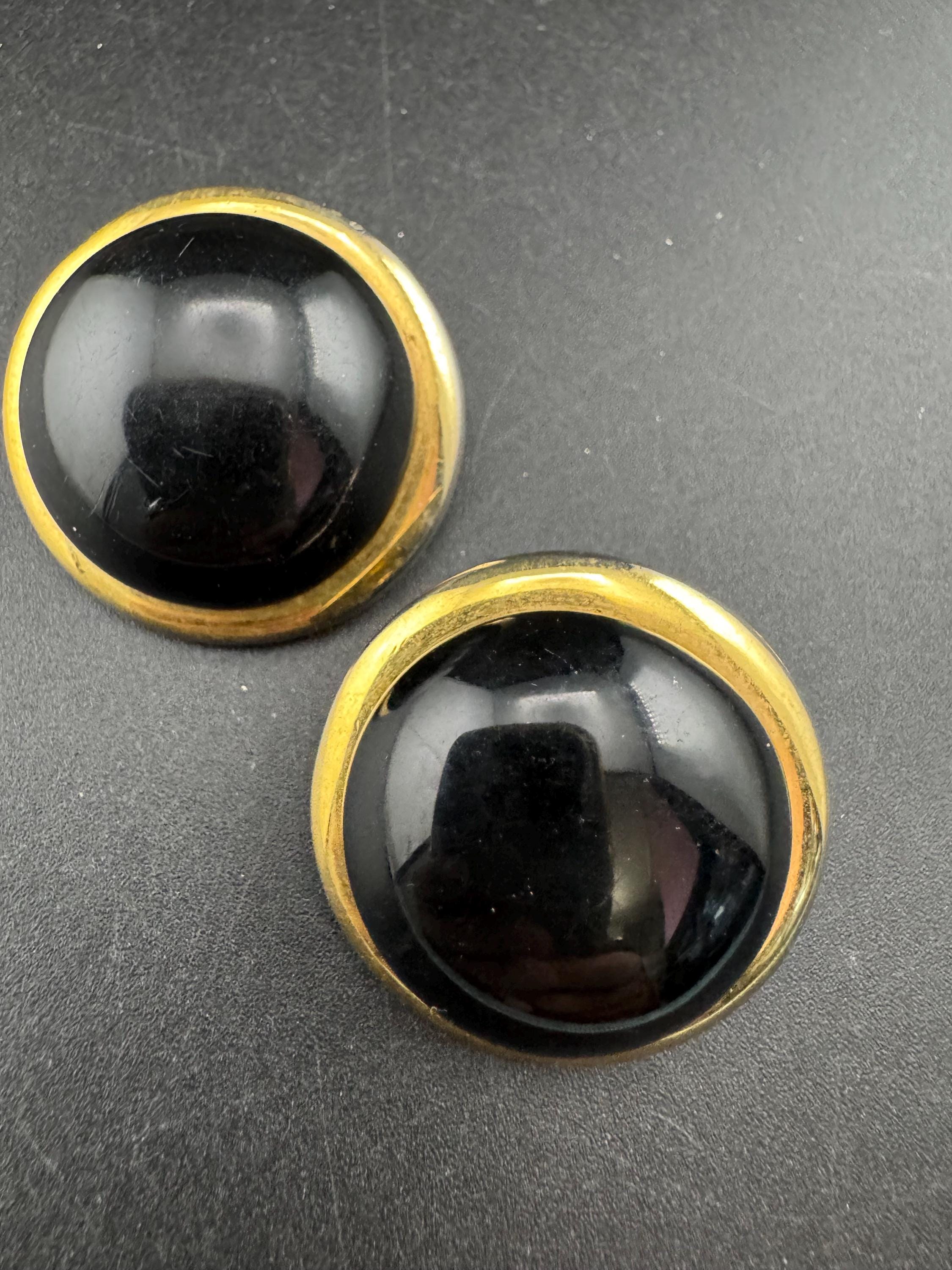 Oversized 3cm gold tone metal black domed acrylic cabochon clip on round earrings 1990s