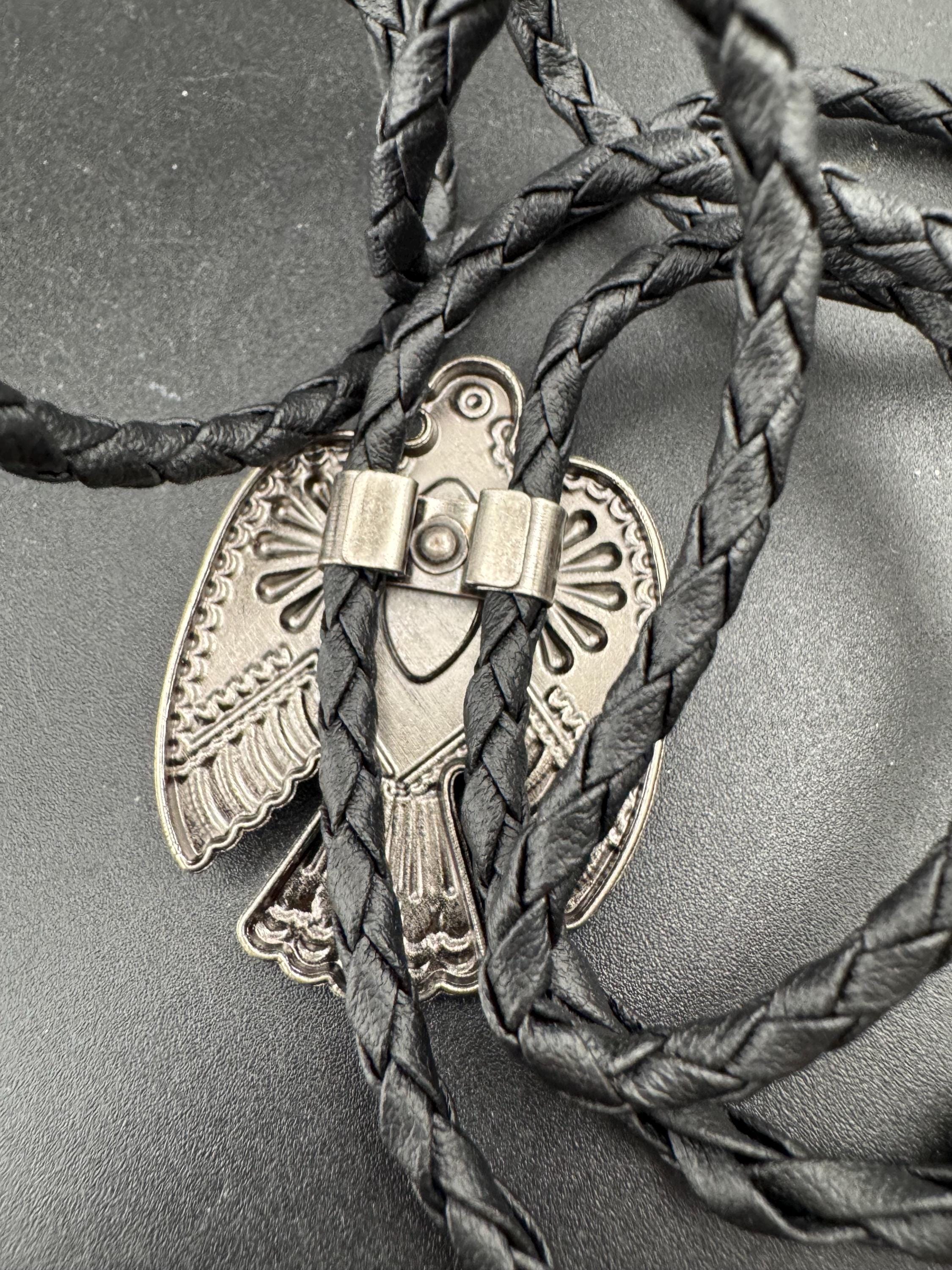 Retro Southwestern Bird Bolo Necklace: Turquoise Stone, Silver Tone