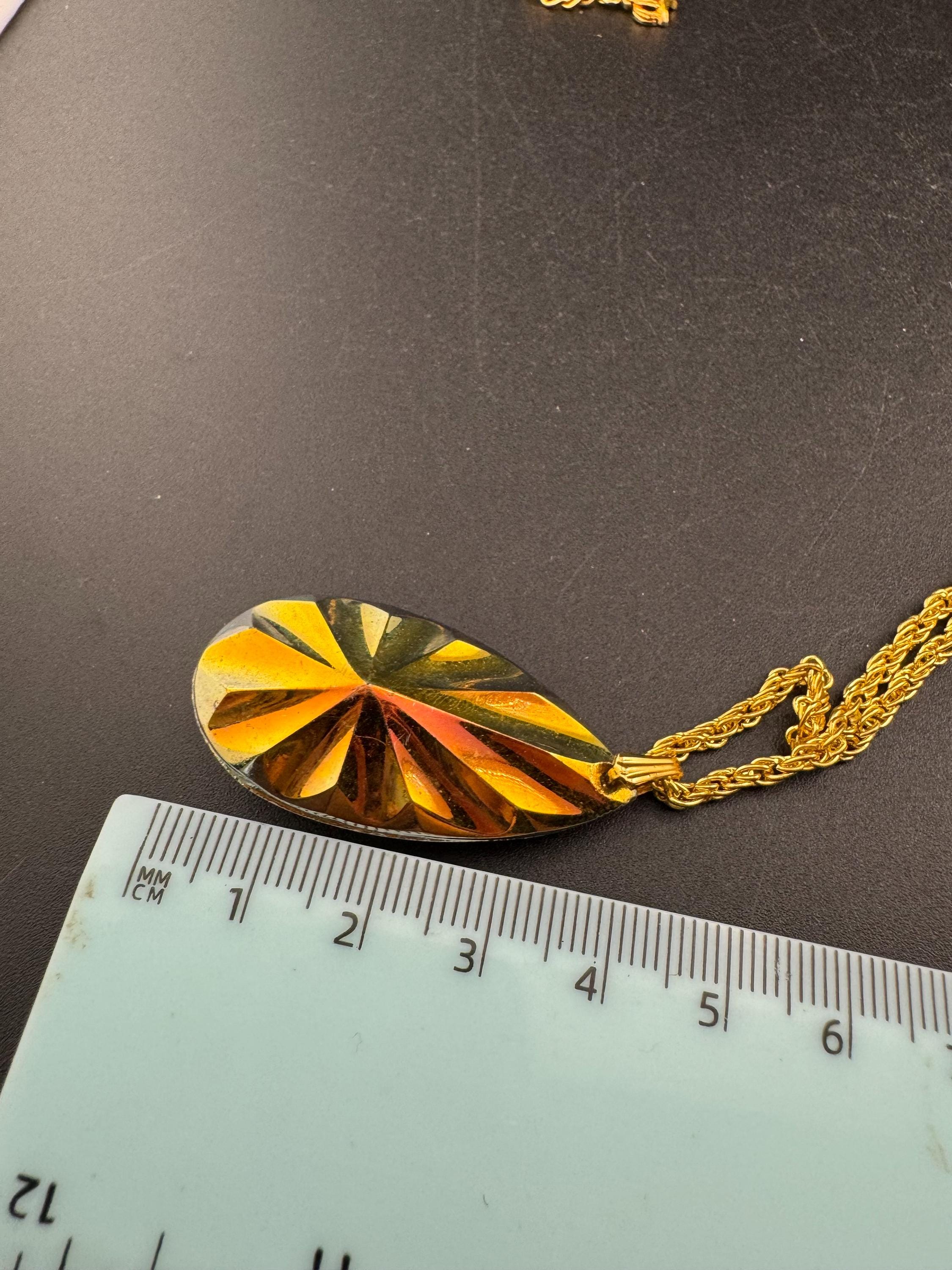 Vintage Gold Tone Teardrop Pendant Necklace: Mystic Topaz Style