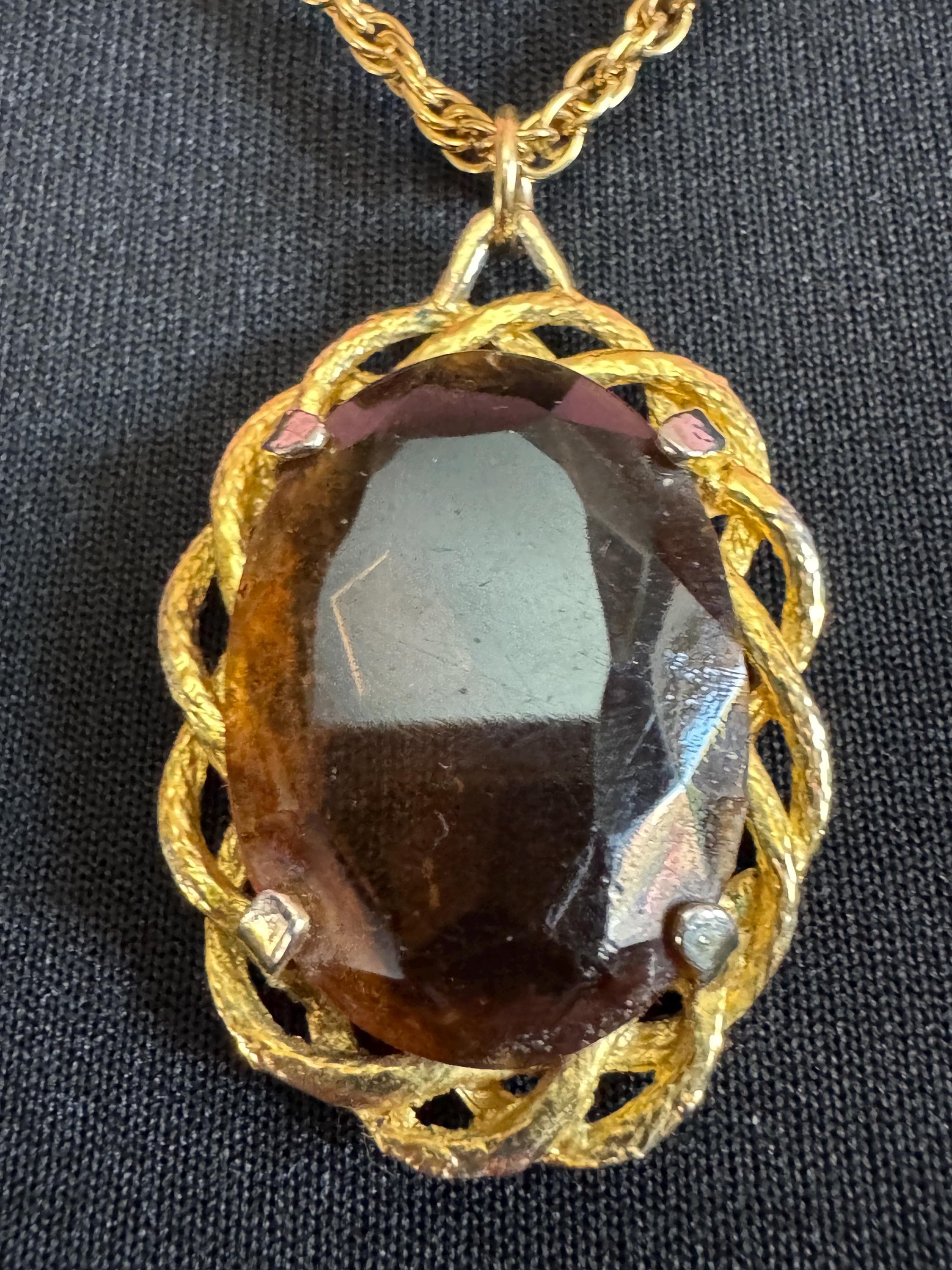 Vintage gold tone brown taupe faceted Glass oval pendant necklace on 48cm chain